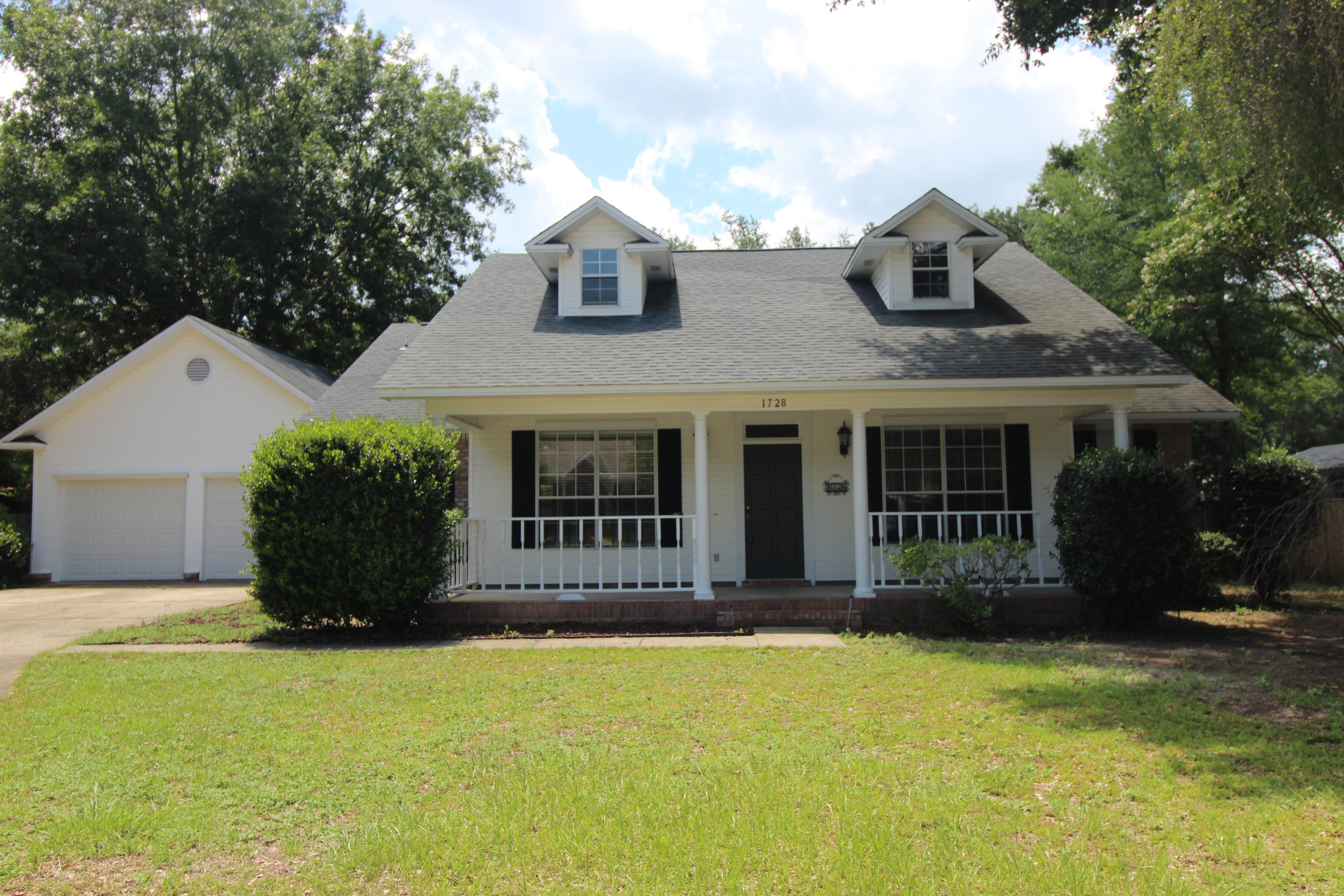 VILLAGE OF BOLTON AT BLUEWATER BAY - Residential