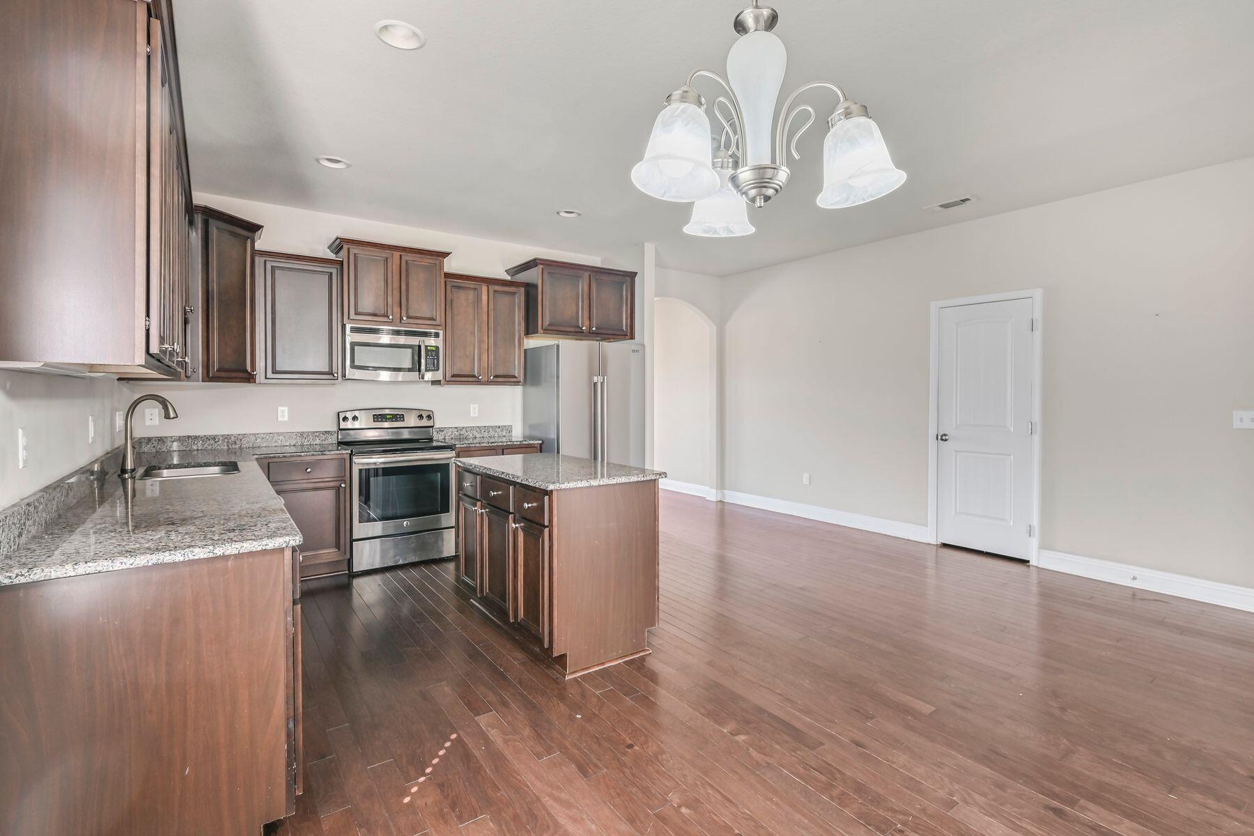 DRIFTWOOD ESTATES - Residential