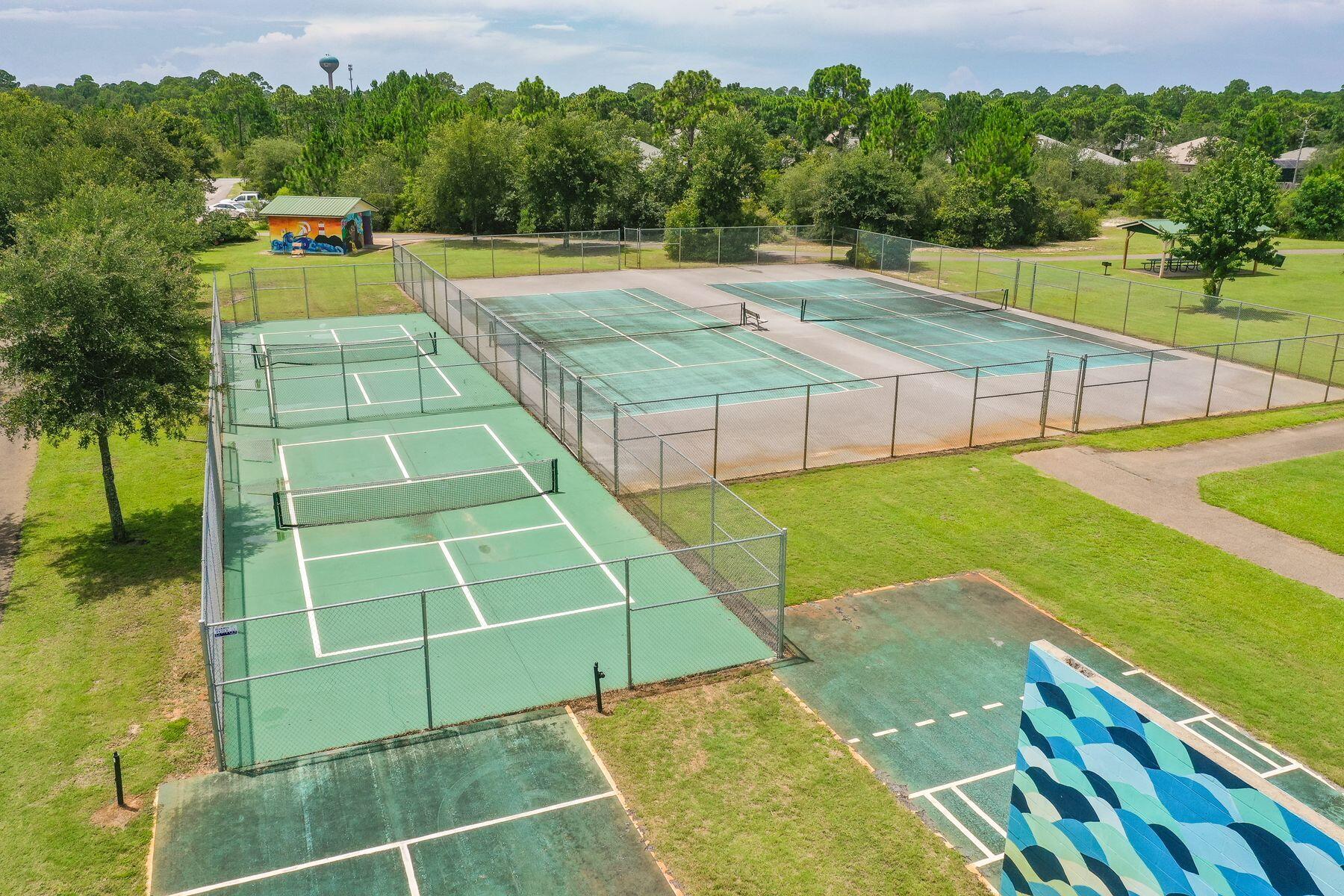 DRIFTWOOD ESTATES - Residential