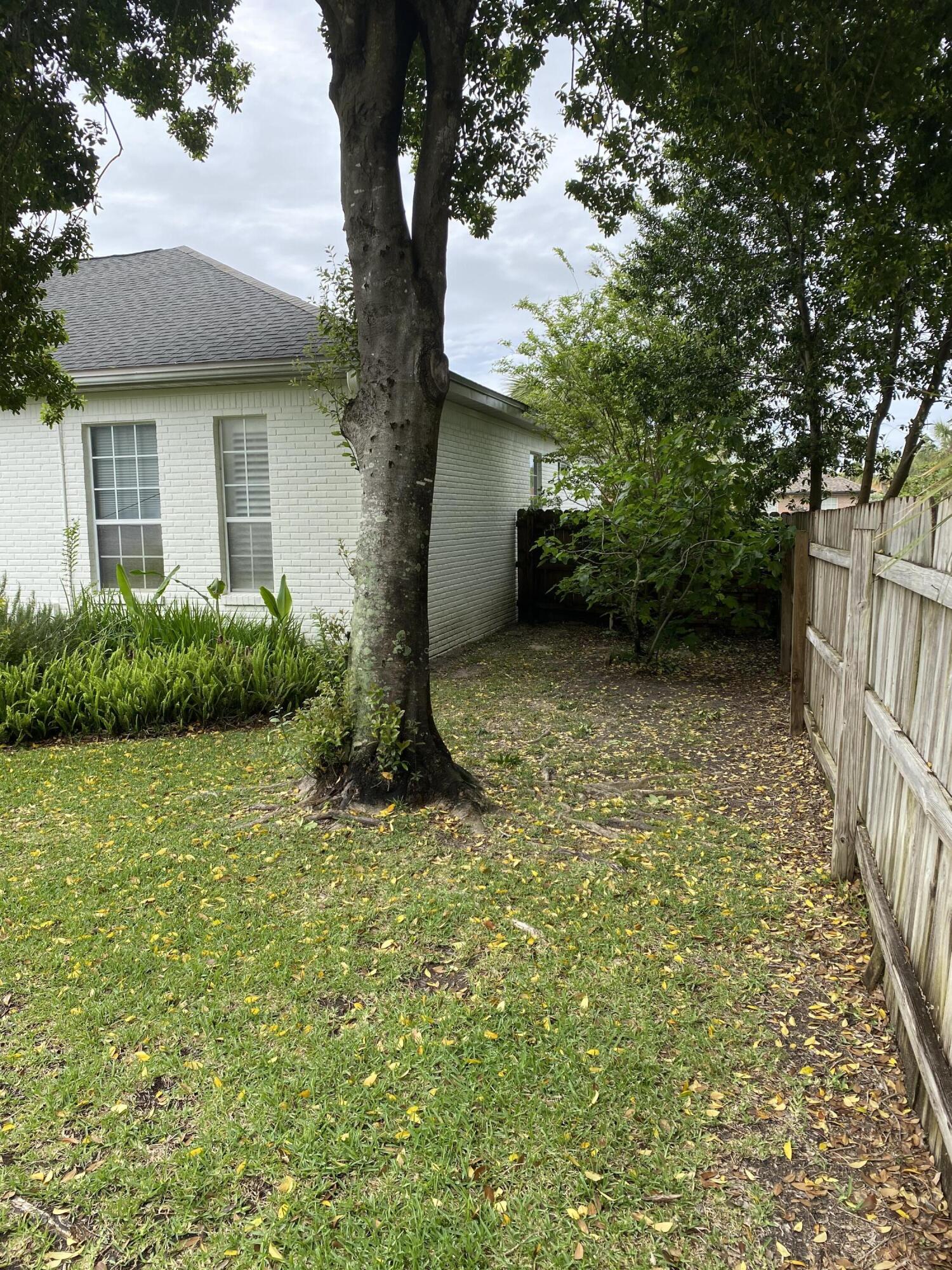 RIDGE WOOD MANOR - Residential