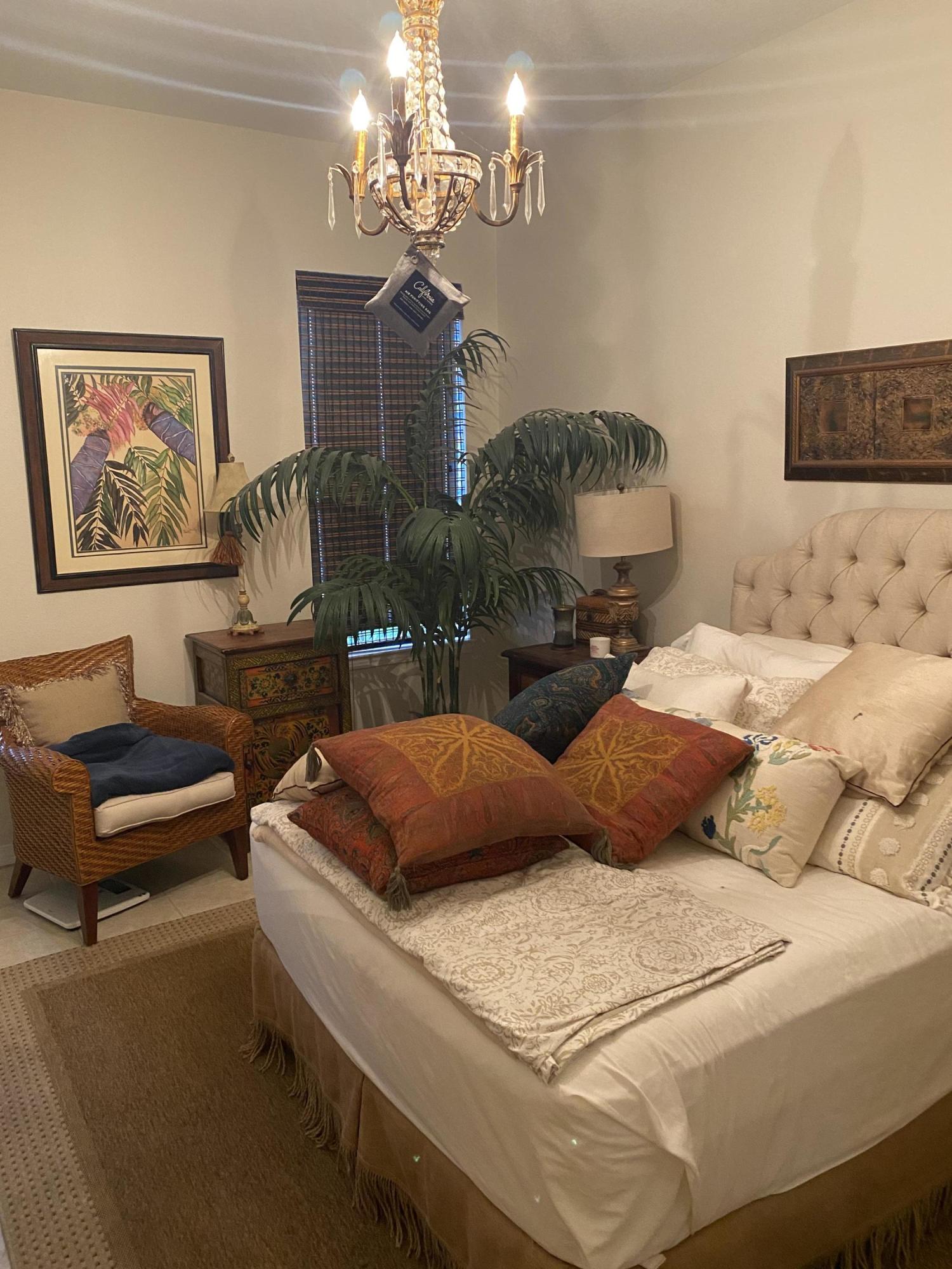 RIDGE WOOD MANOR - Residential