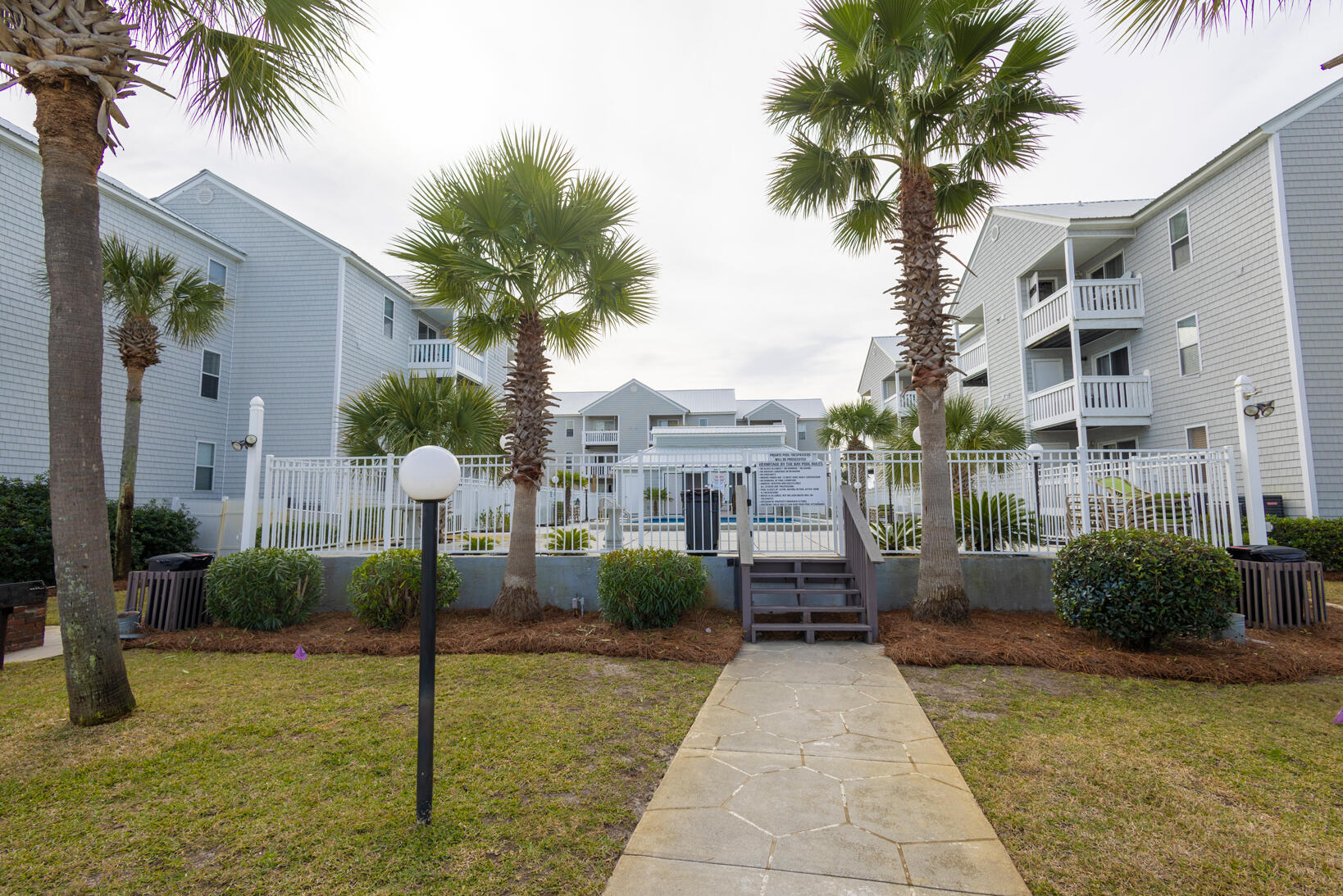 HERMITAGE CONDOMINIUM - Residential