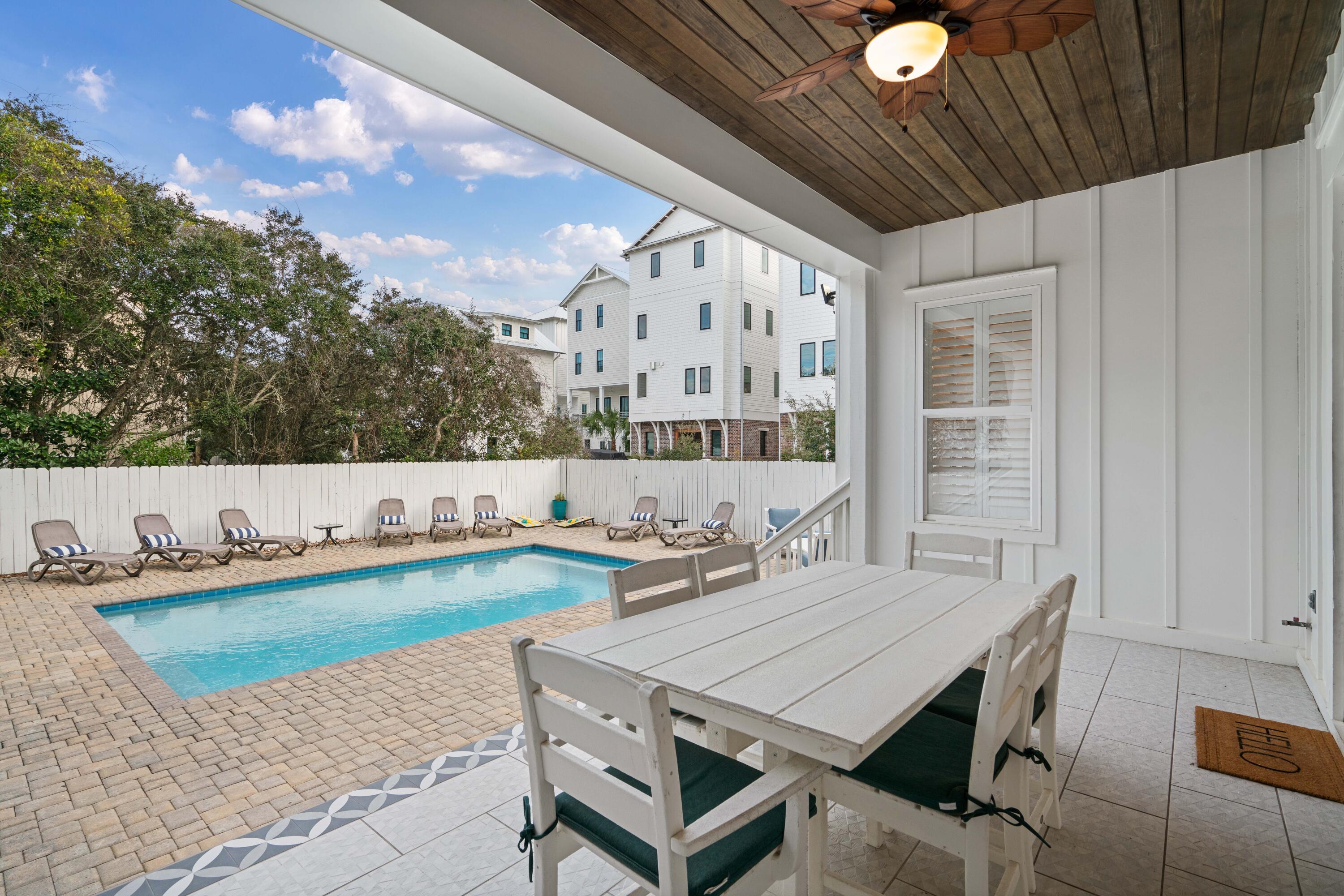 GULF SHORE MANOR - Residential