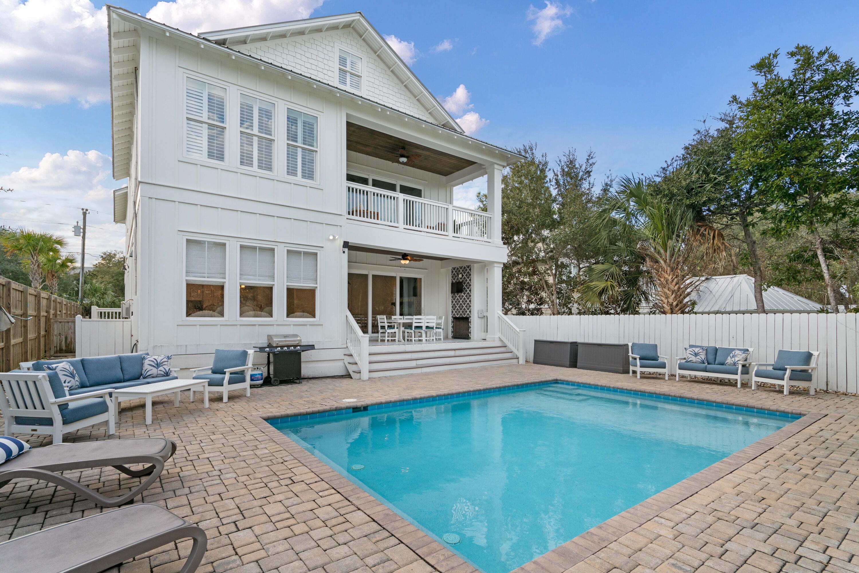 GULF SHORE MANOR - Residential