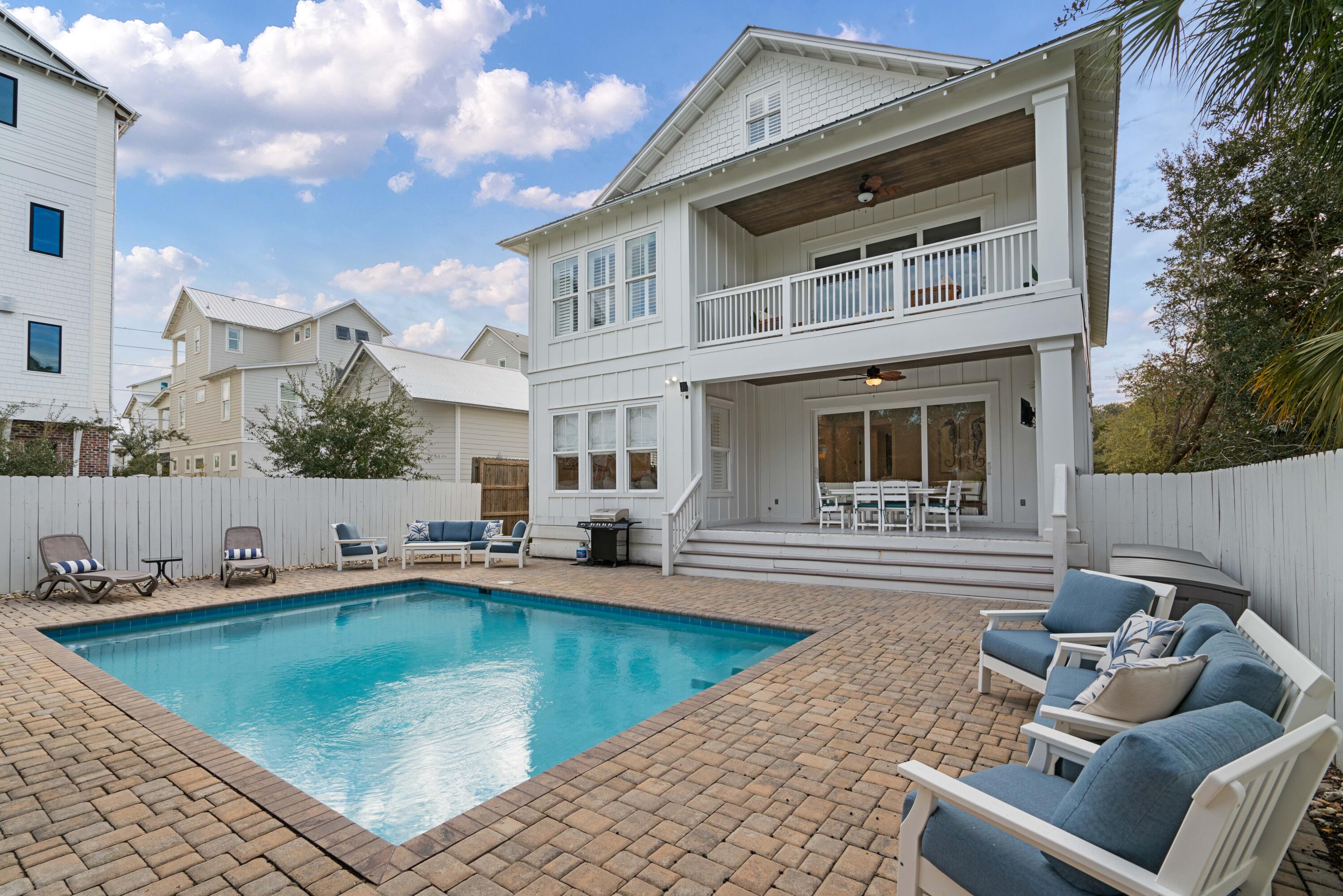 GULF SHORE MANOR - Residential