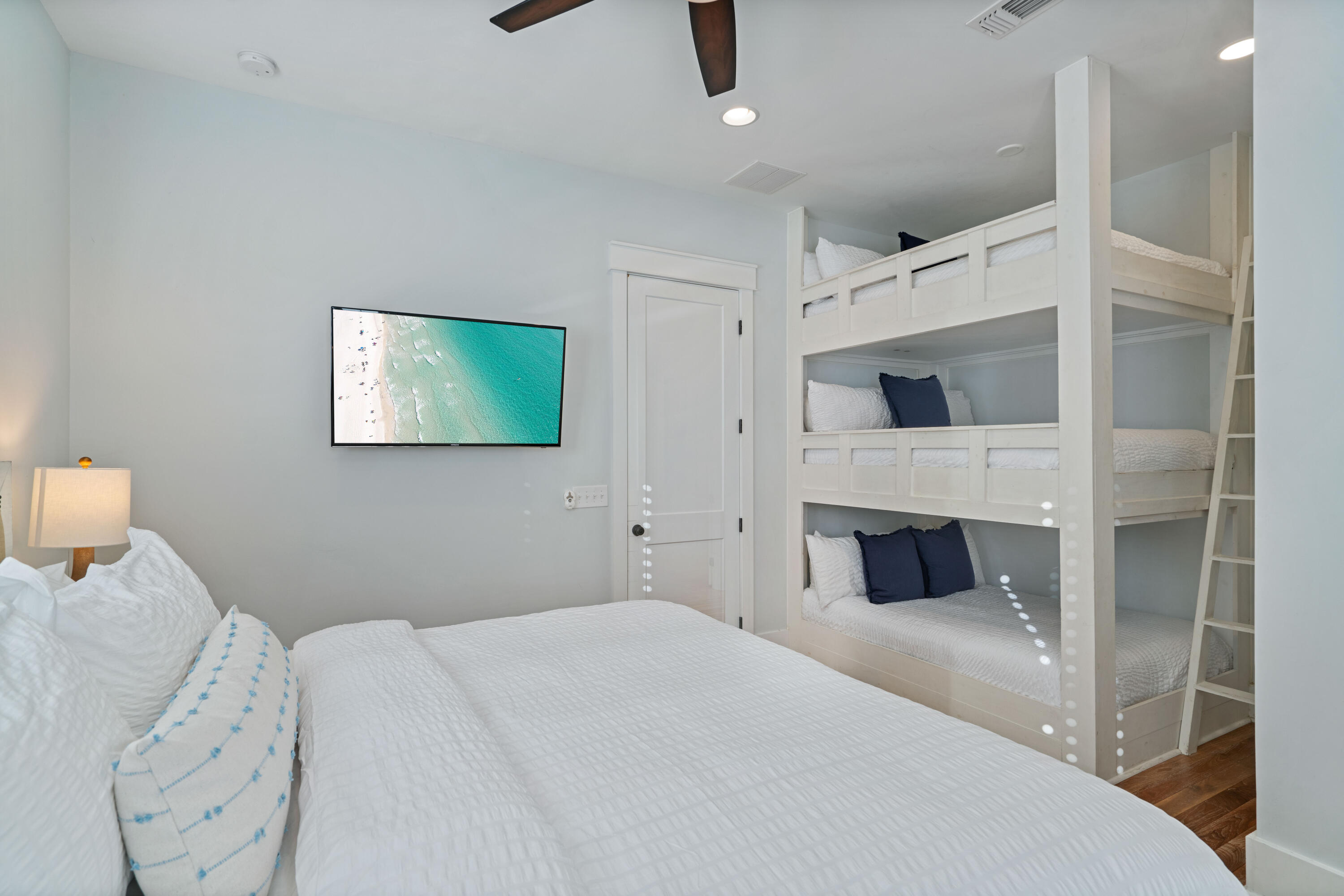 GULF SHORE MANOR - Residential