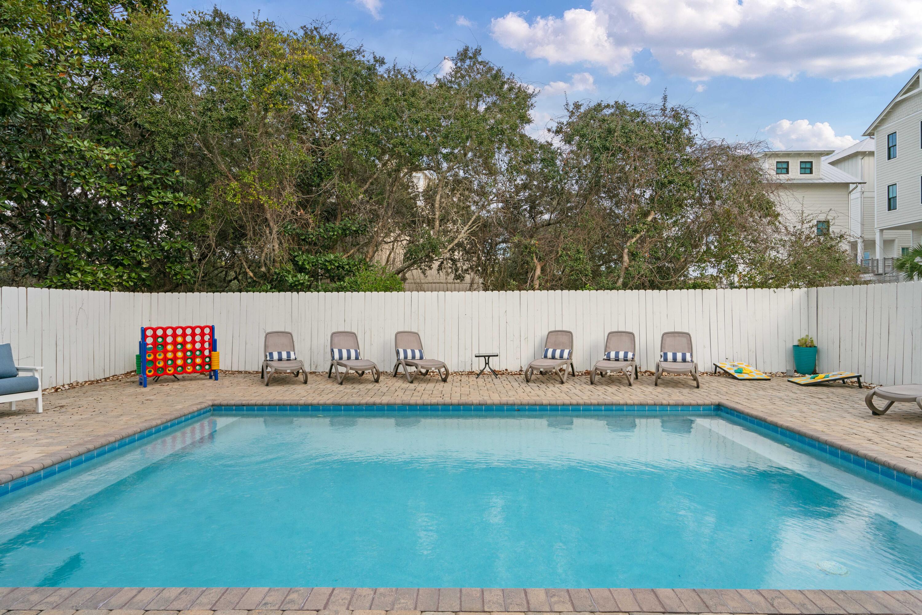 GULF SHORE MANOR - Residential