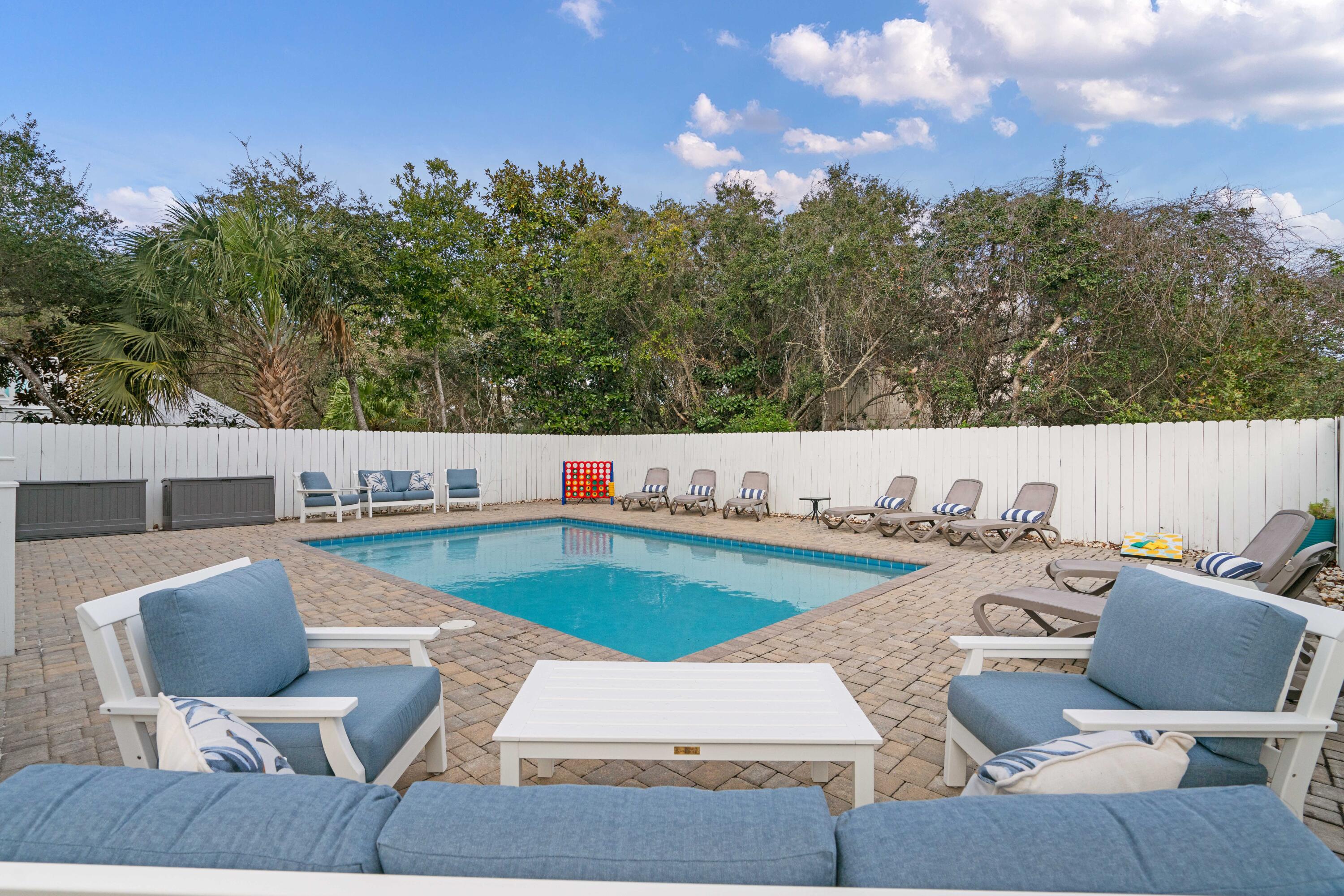 GULF SHORE MANOR - Residential
