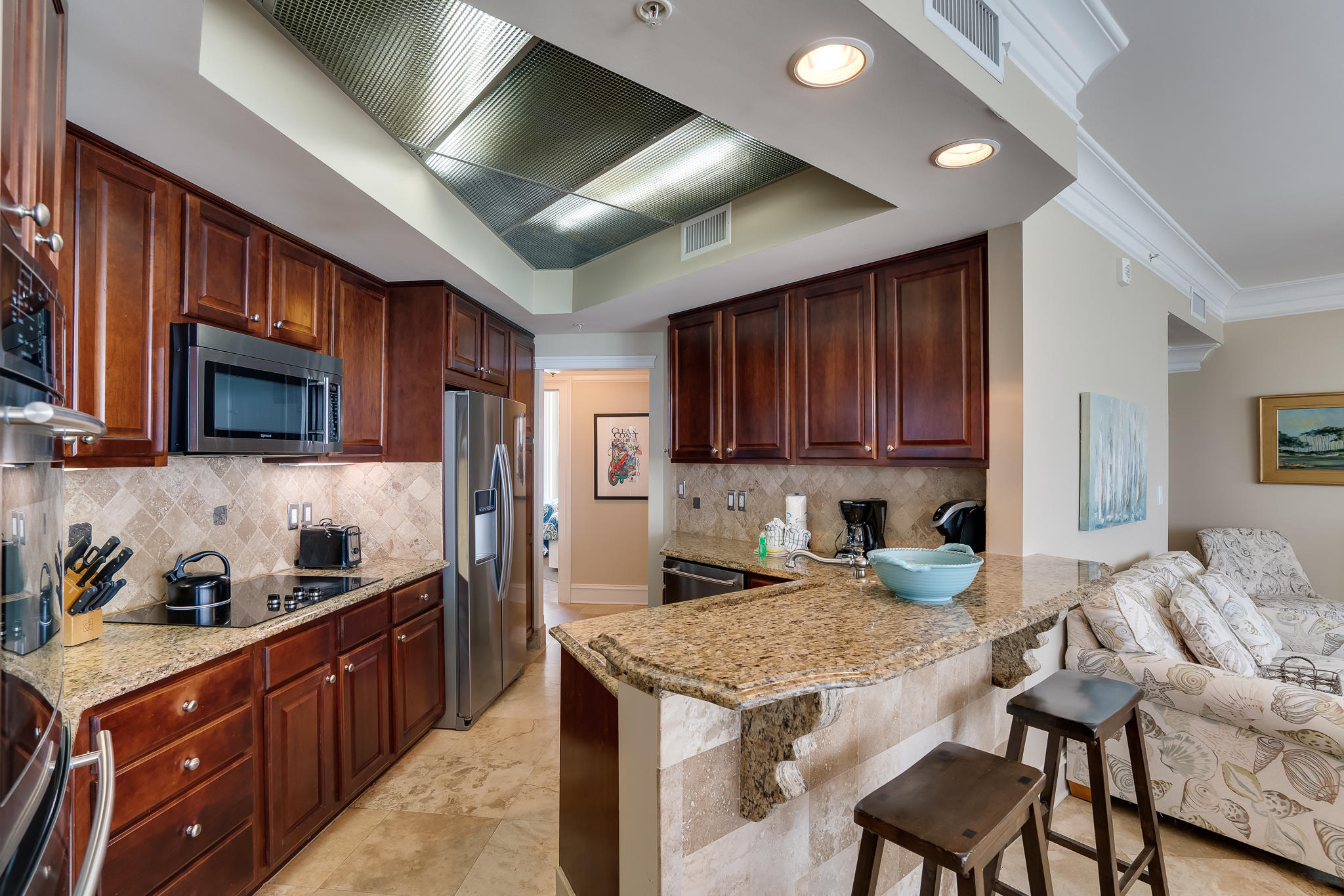 SILVER BEACH TOWERS - Residential