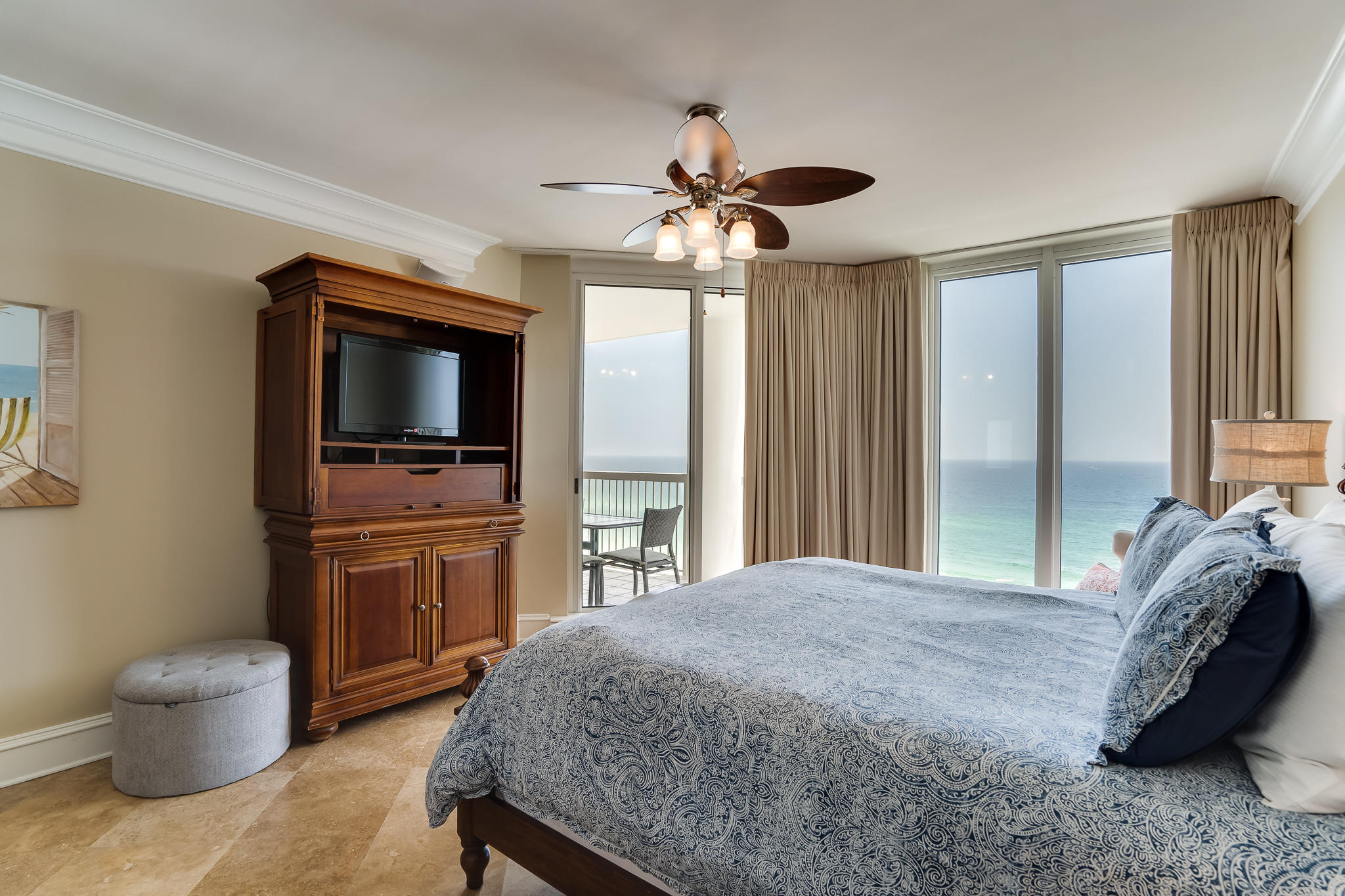 SILVER BEACH TOWERS - Residential