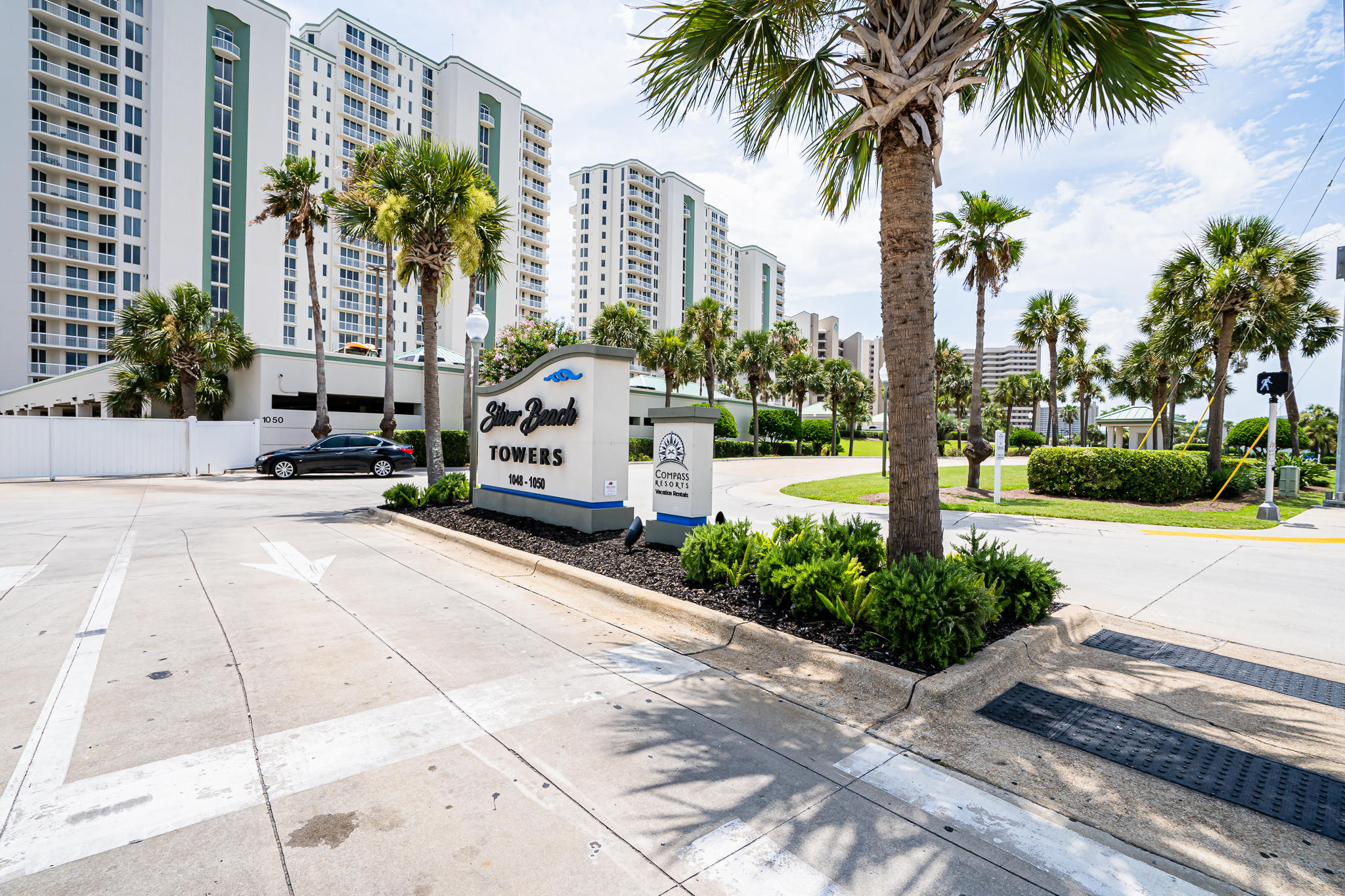 SILVER BEACH TOWERS - Residential