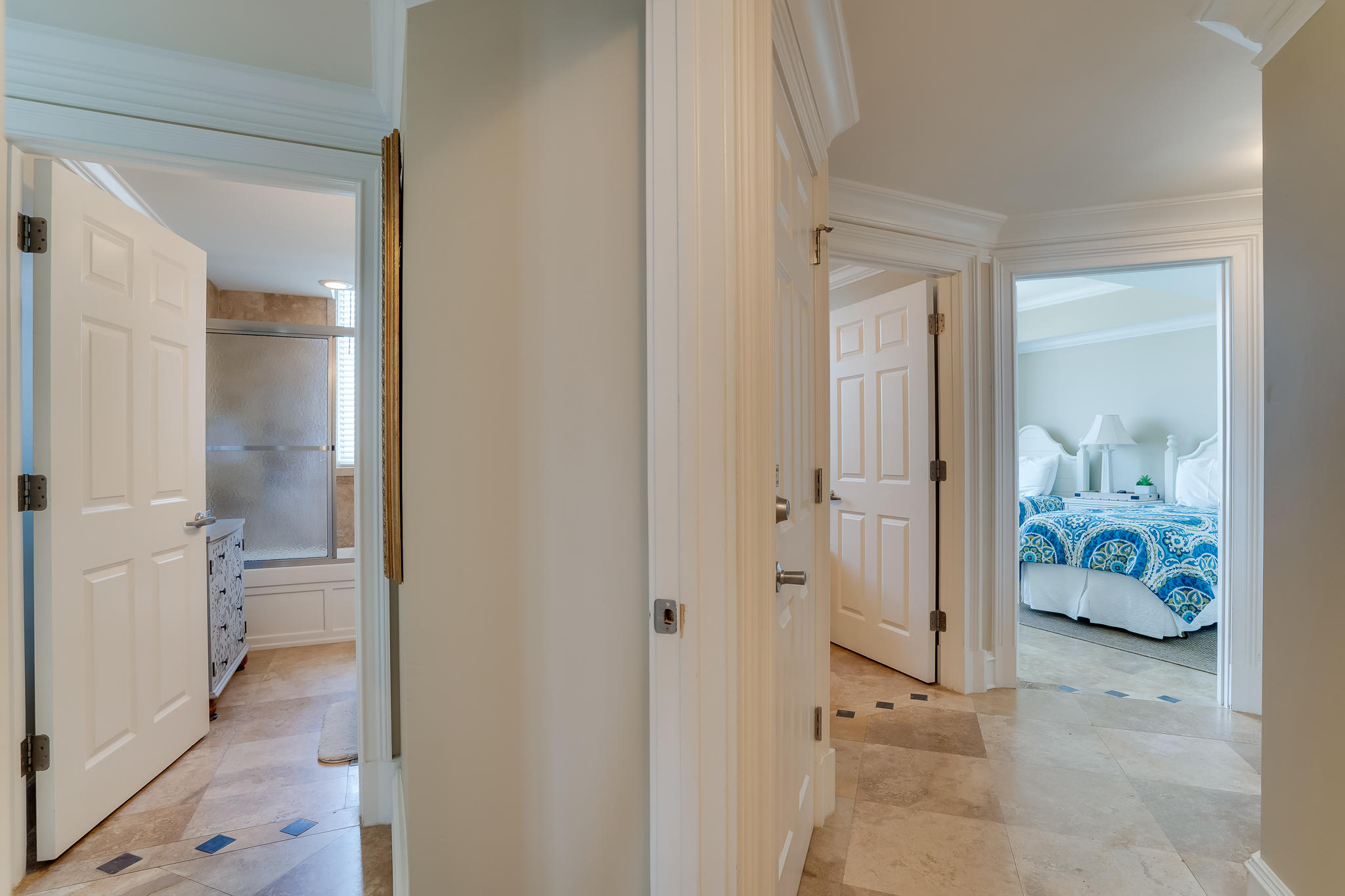 SILVER BEACH TOWERS - Residential