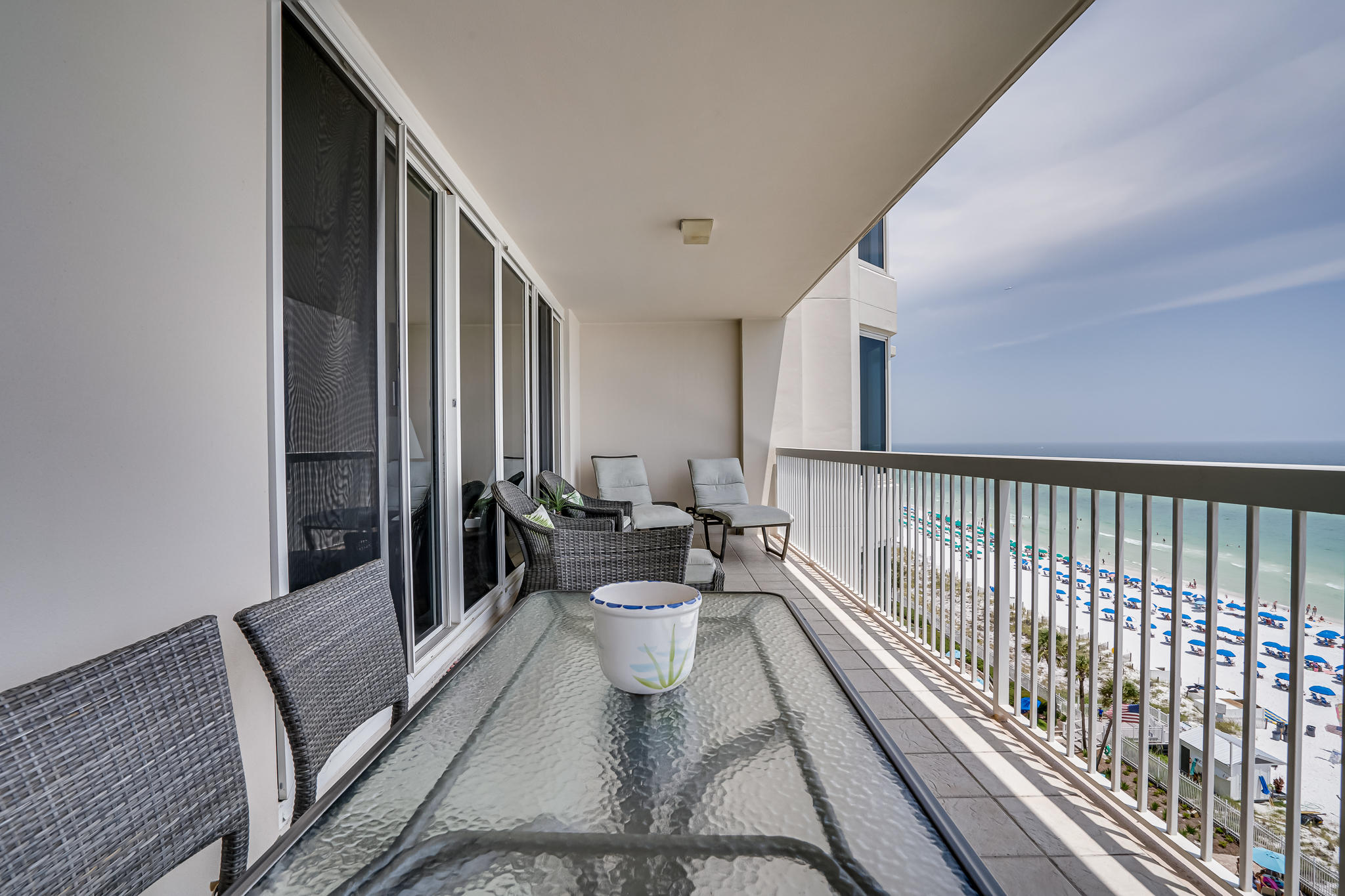 SILVER BEACH TOWERS - Residential