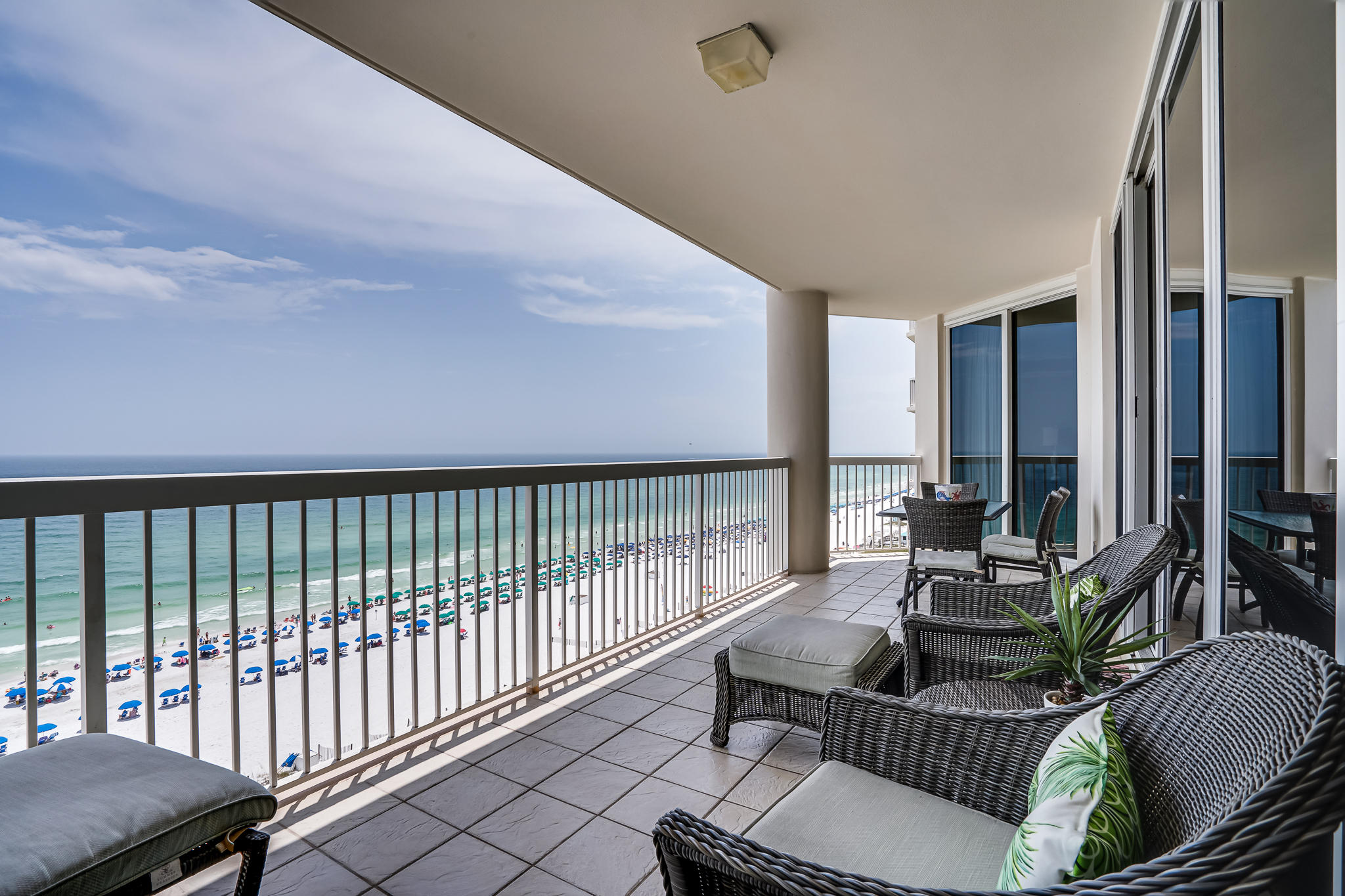 SILVER BEACH TOWERS - Residential