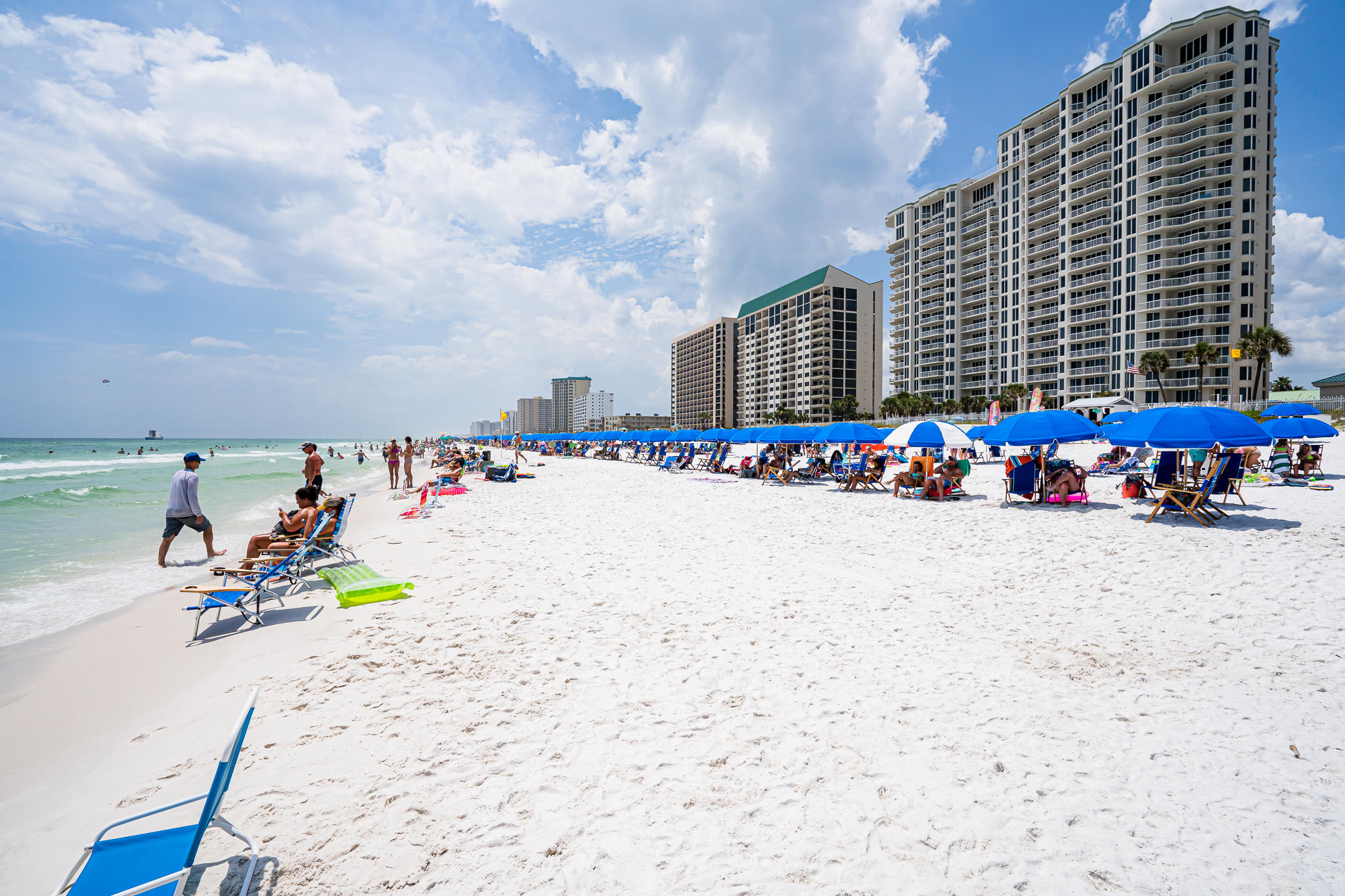 SILVER BEACH TOWERS - Residential