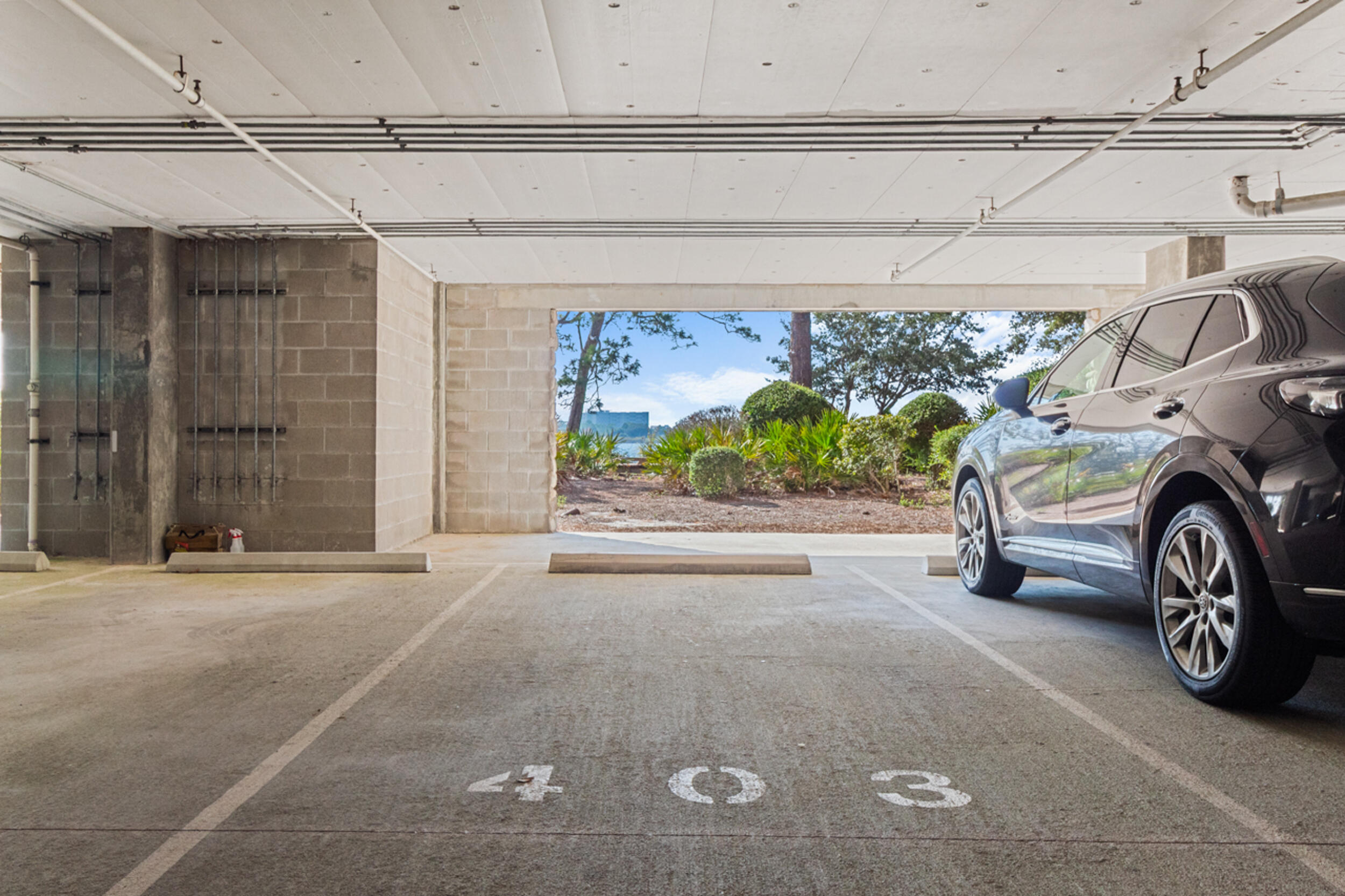 LAKESIDE LODGE AT PROSPECT POINT - Residential