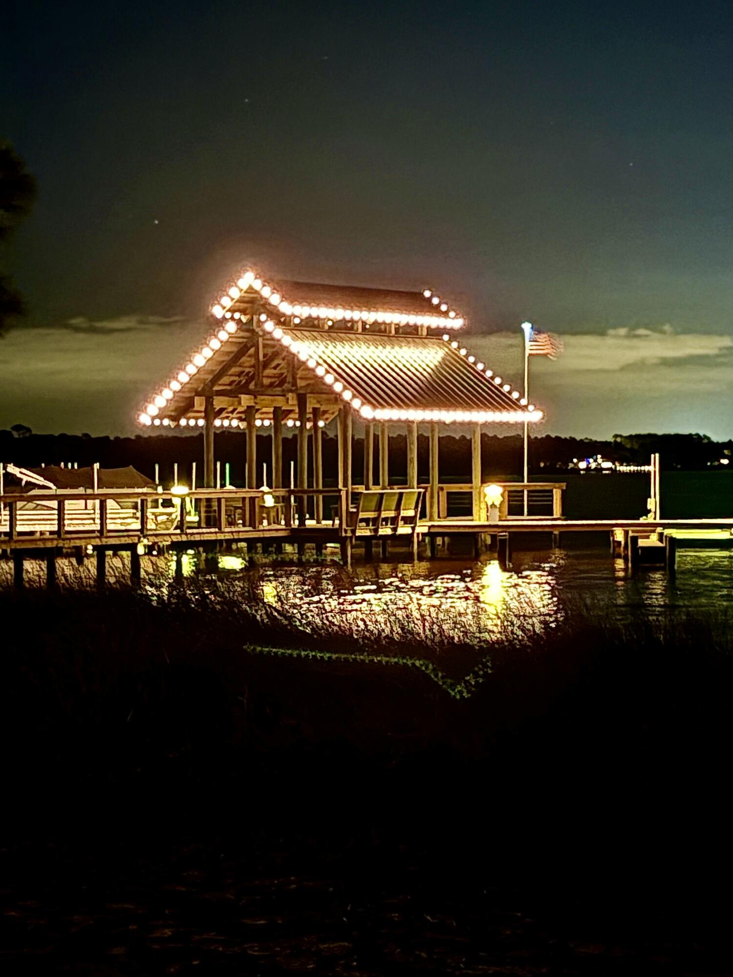 LAKESIDE LODGE AT PROSPECT POINT - Residential