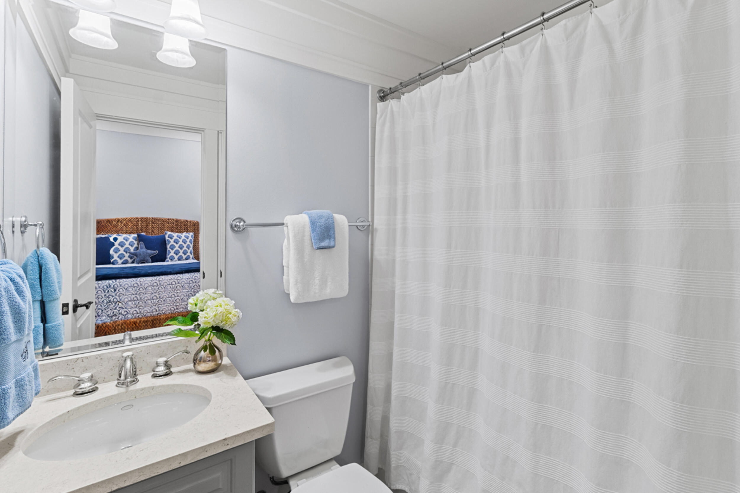 LAKESIDE LODGE AT PROSPECT POINT - Residential