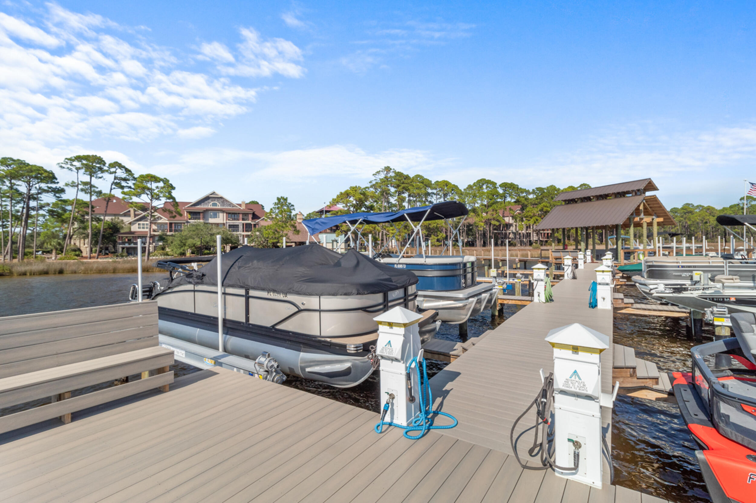 LAKESIDE LODGE AT PROSPECT POINT - Residential