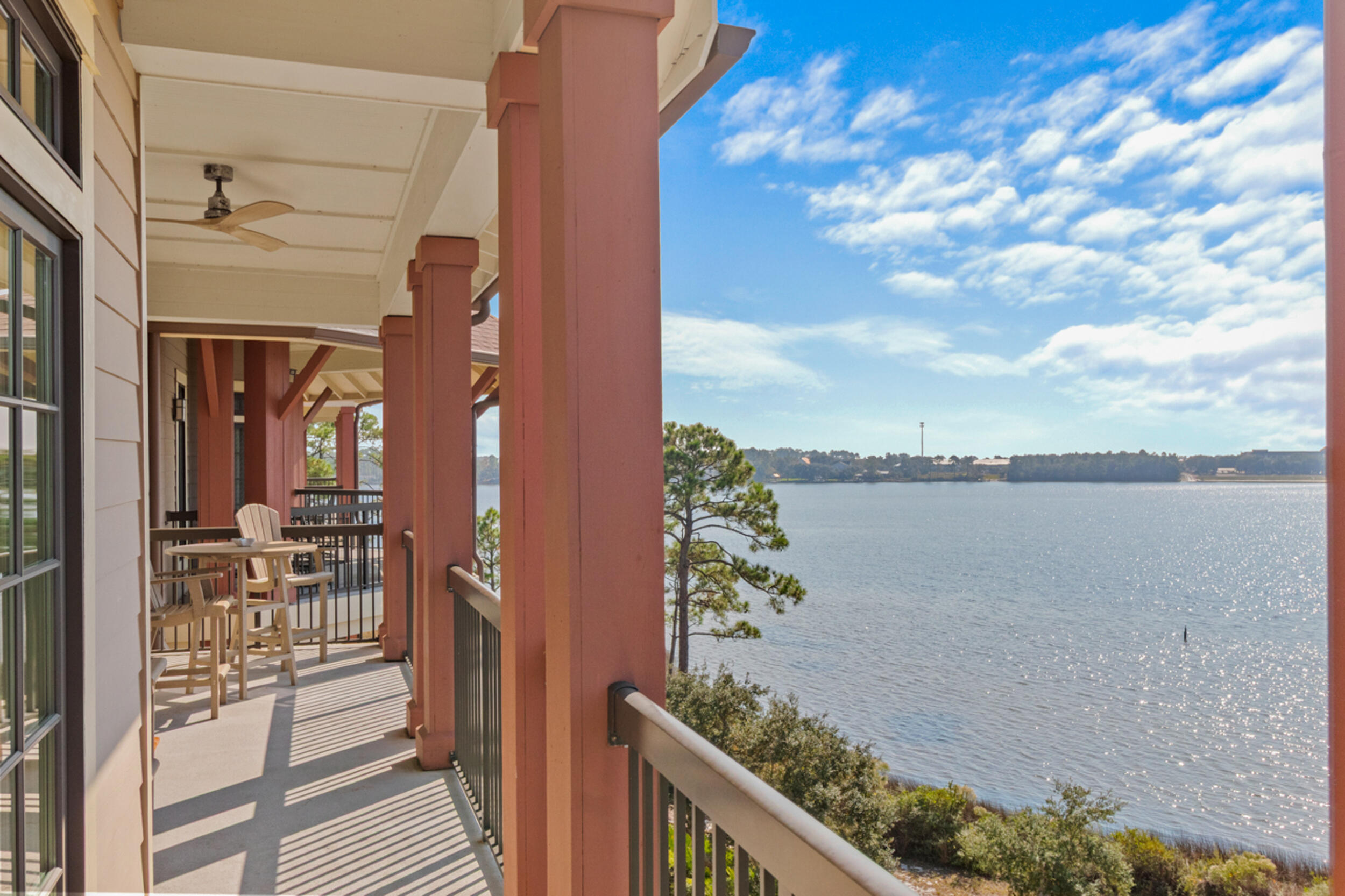 LAKESIDE LODGE AT PROSPECT POINT - Residential