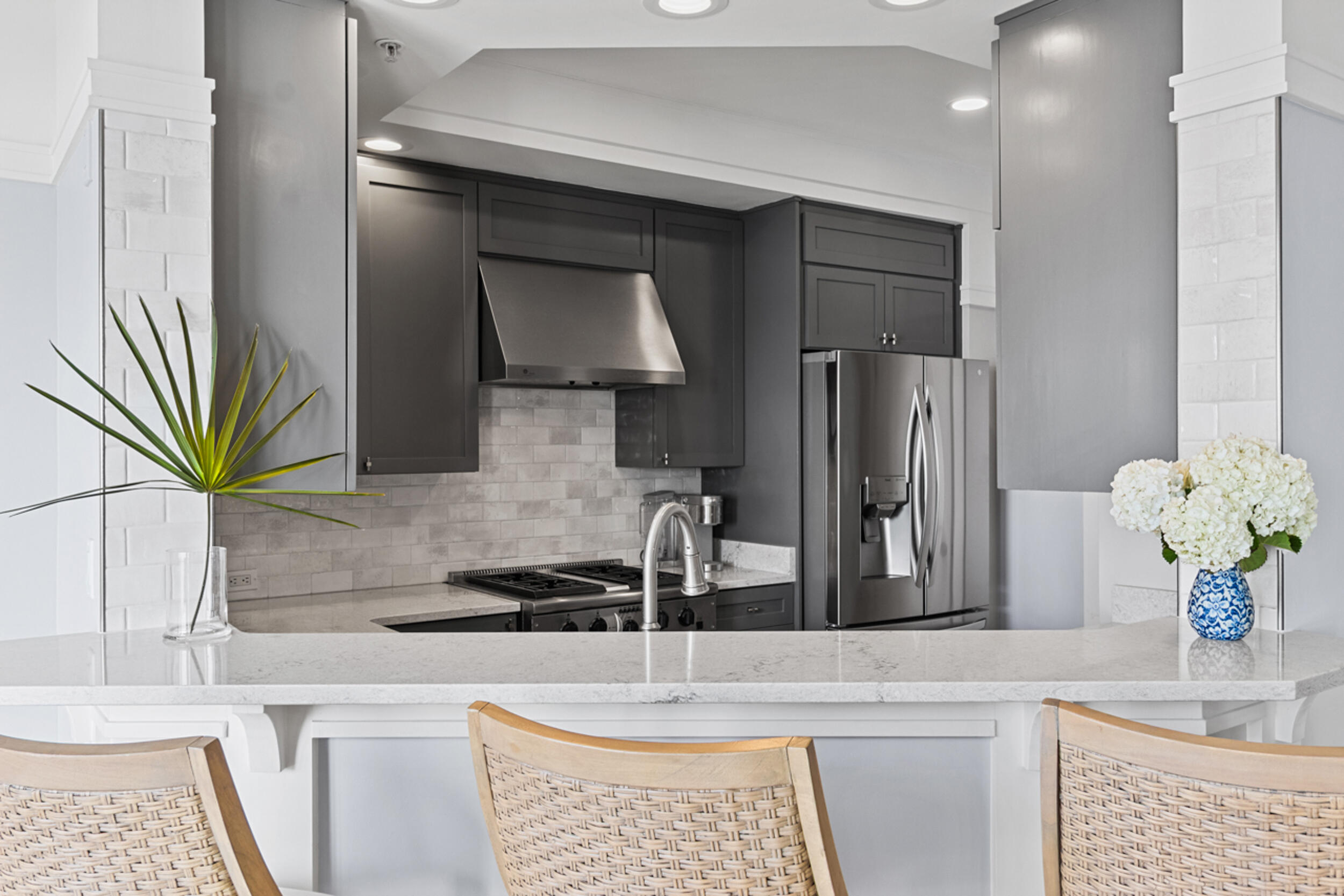 LAKESIDE LODGE AT PROSPECT POINT - Residential