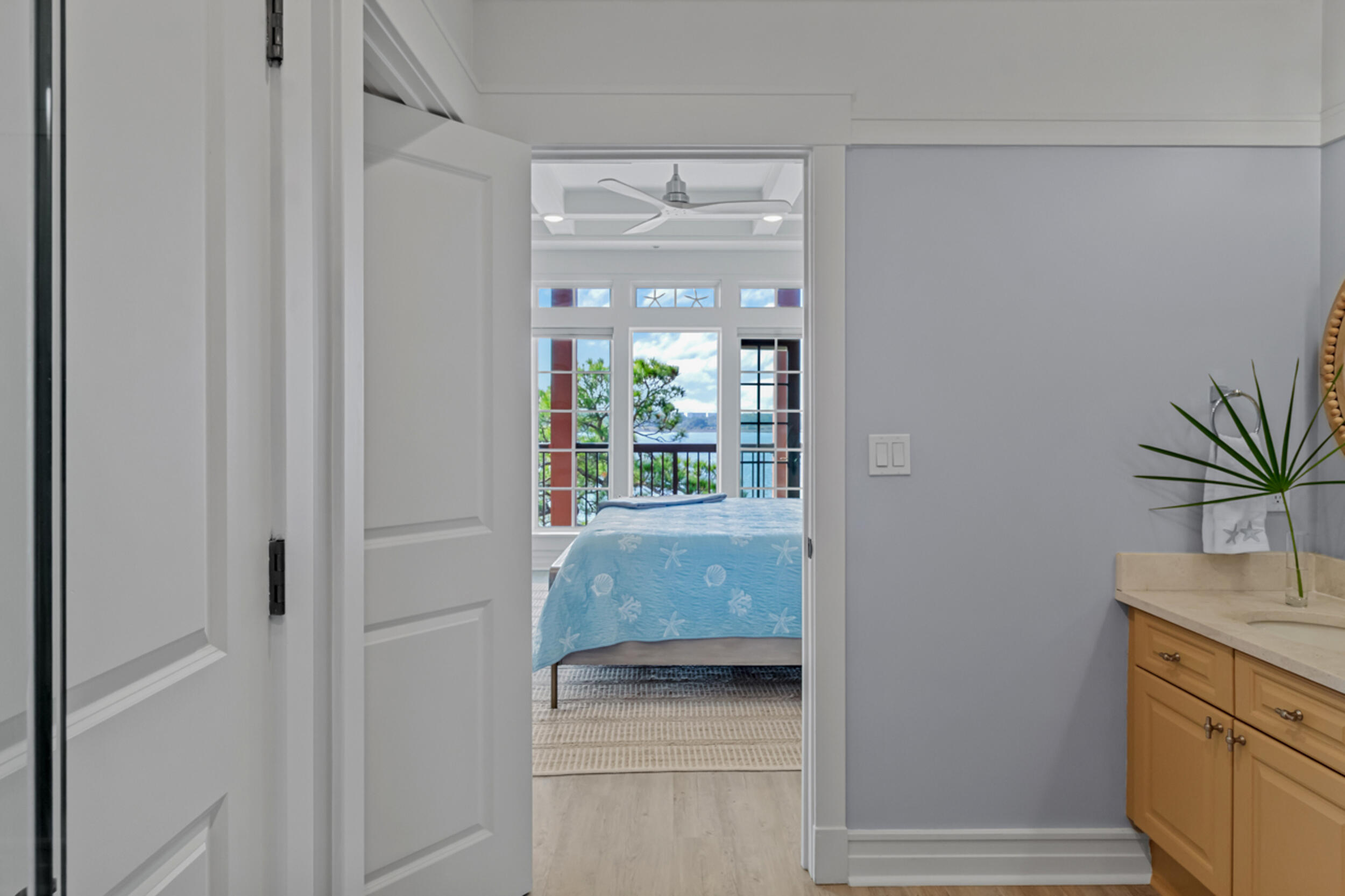 LAKESIDE LODGE AT PROSPECT POINT - Residential