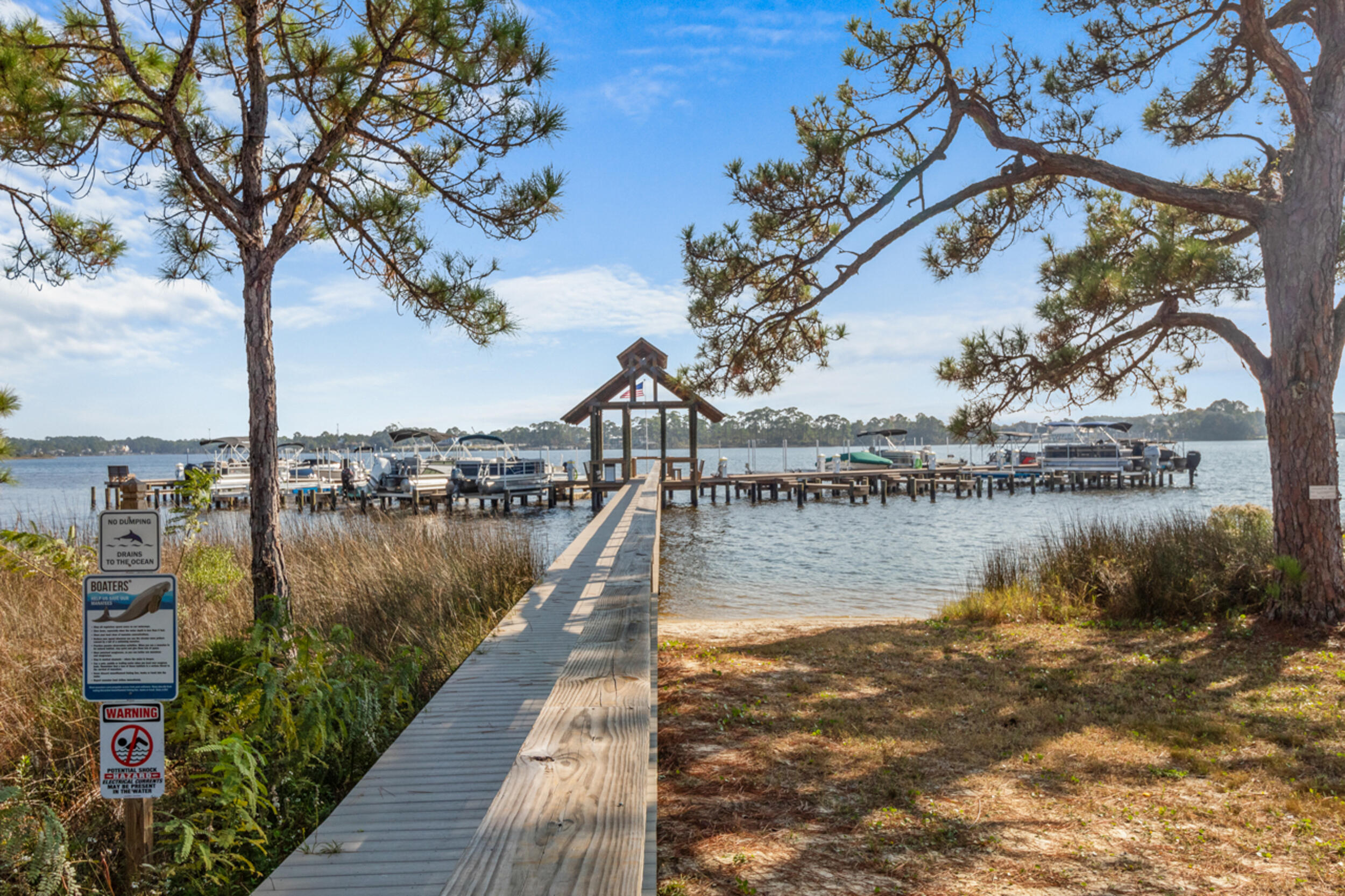LAKESIDE LODGE AT PROSPECT POINT - Residential
