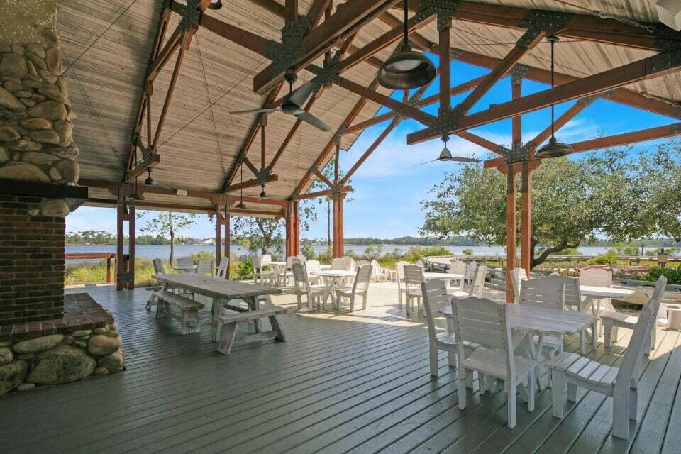 LAKESIDE LODGE AT PROSPECT POINT - Residential