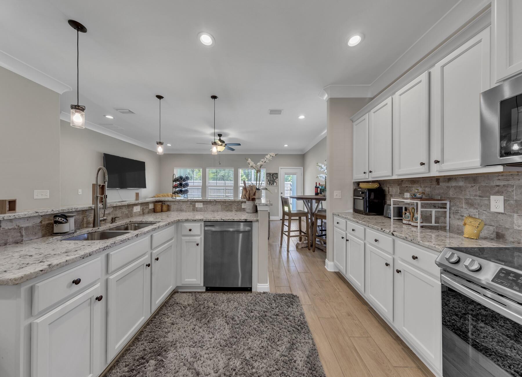 Vieux Carre' - Residential Lease