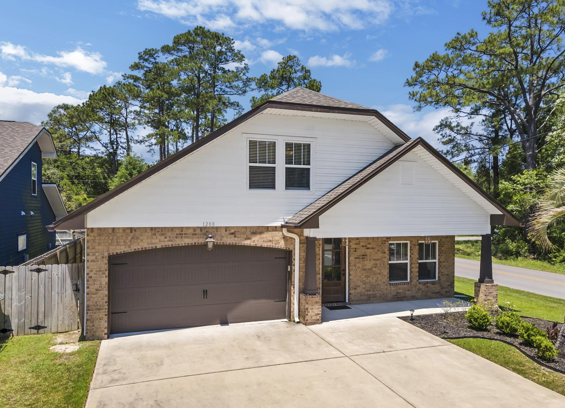 Vieux Carre' - Residential Lease