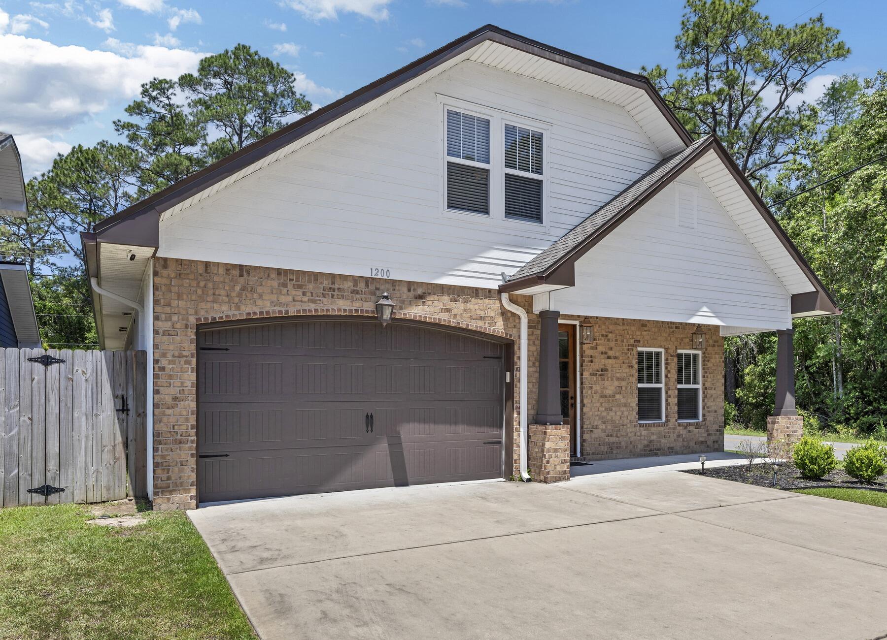 Vieux Carre' - Residential Lease