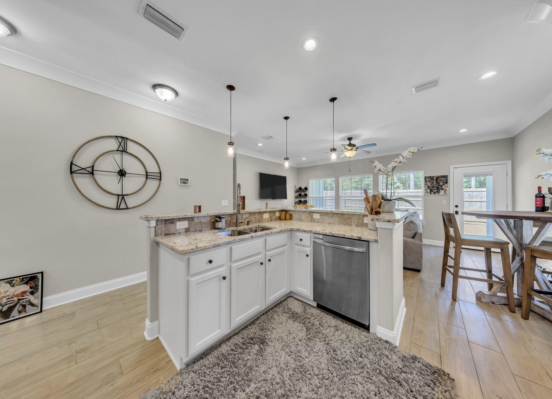 Vieux Carre' - Residential Lease