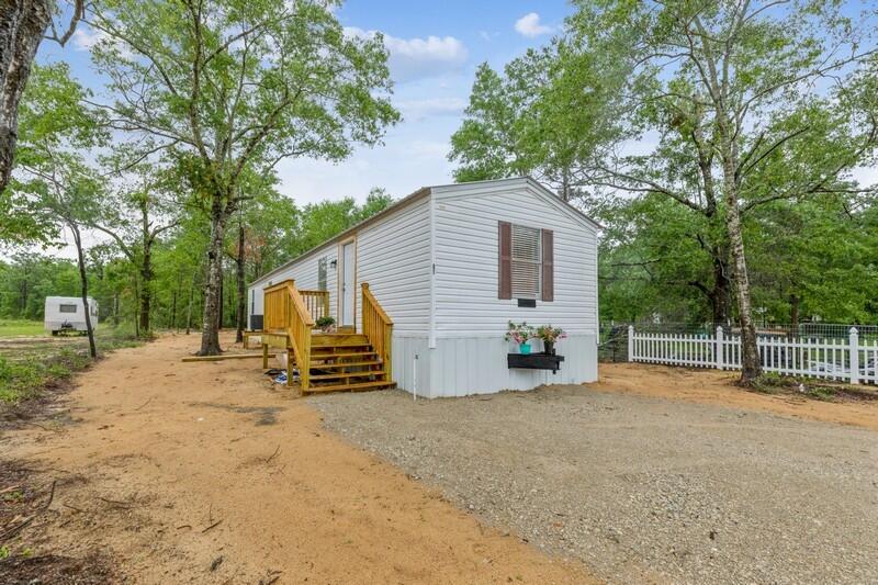 OAKWOD LAKE ESTATES - Residential