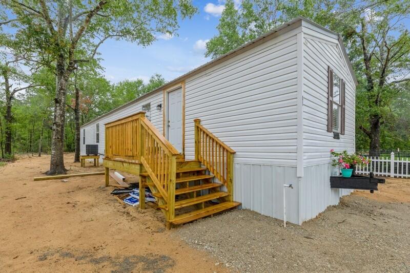 OAKWOD LAKE ESTATES - Residential