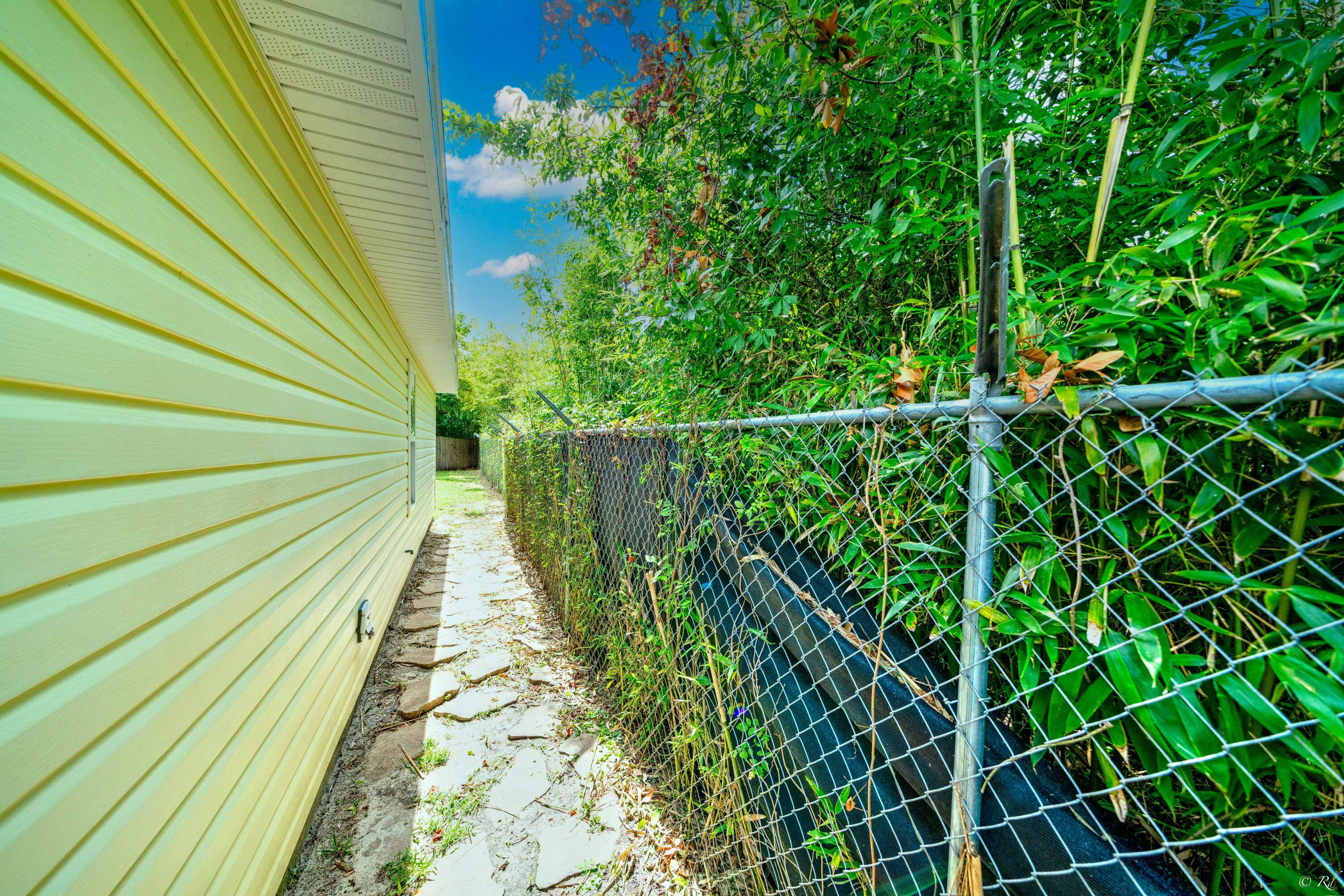 NO RECORDED SUBDIVISION - Residential