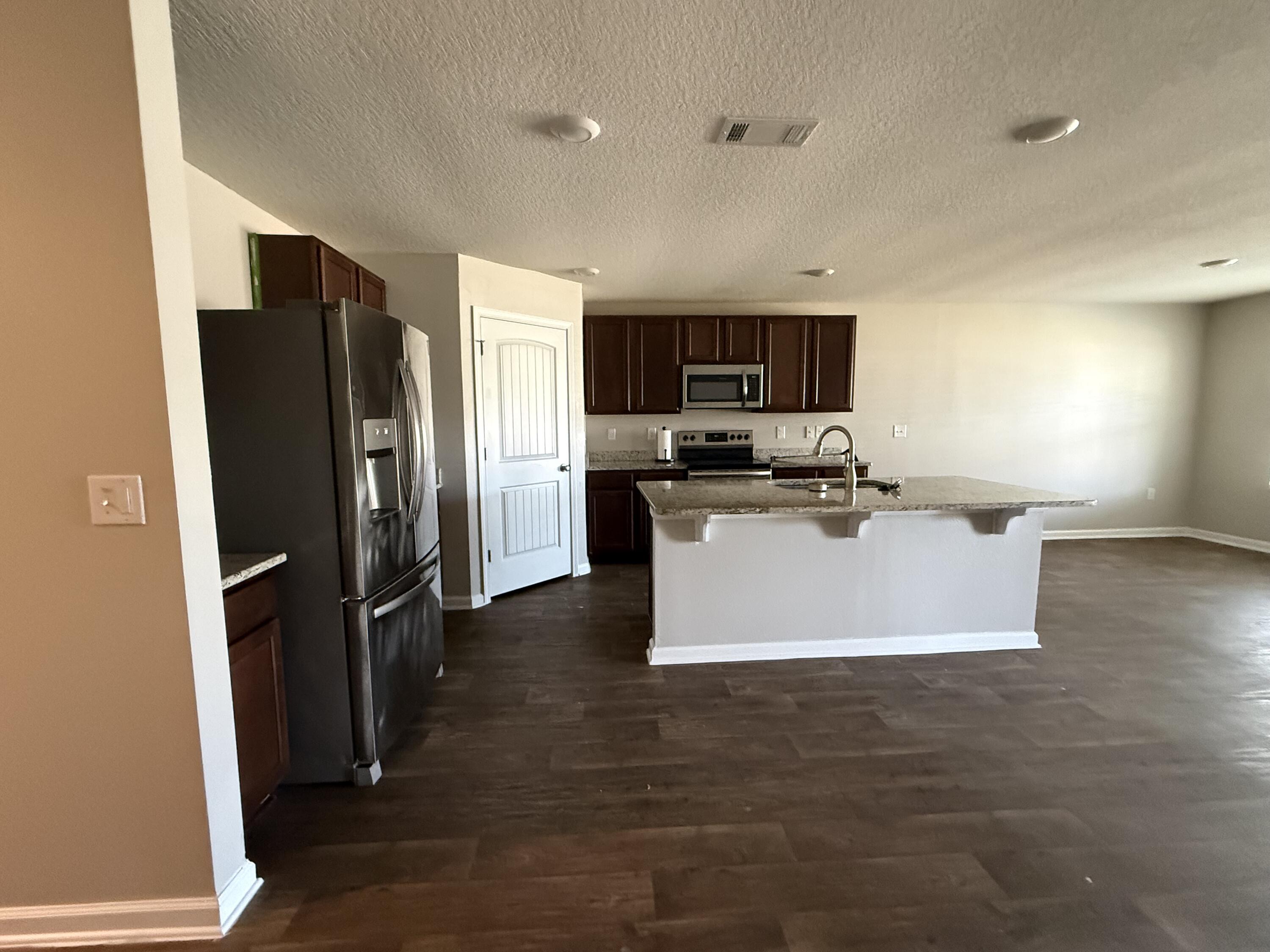 Redstone Commons - Residential Lease