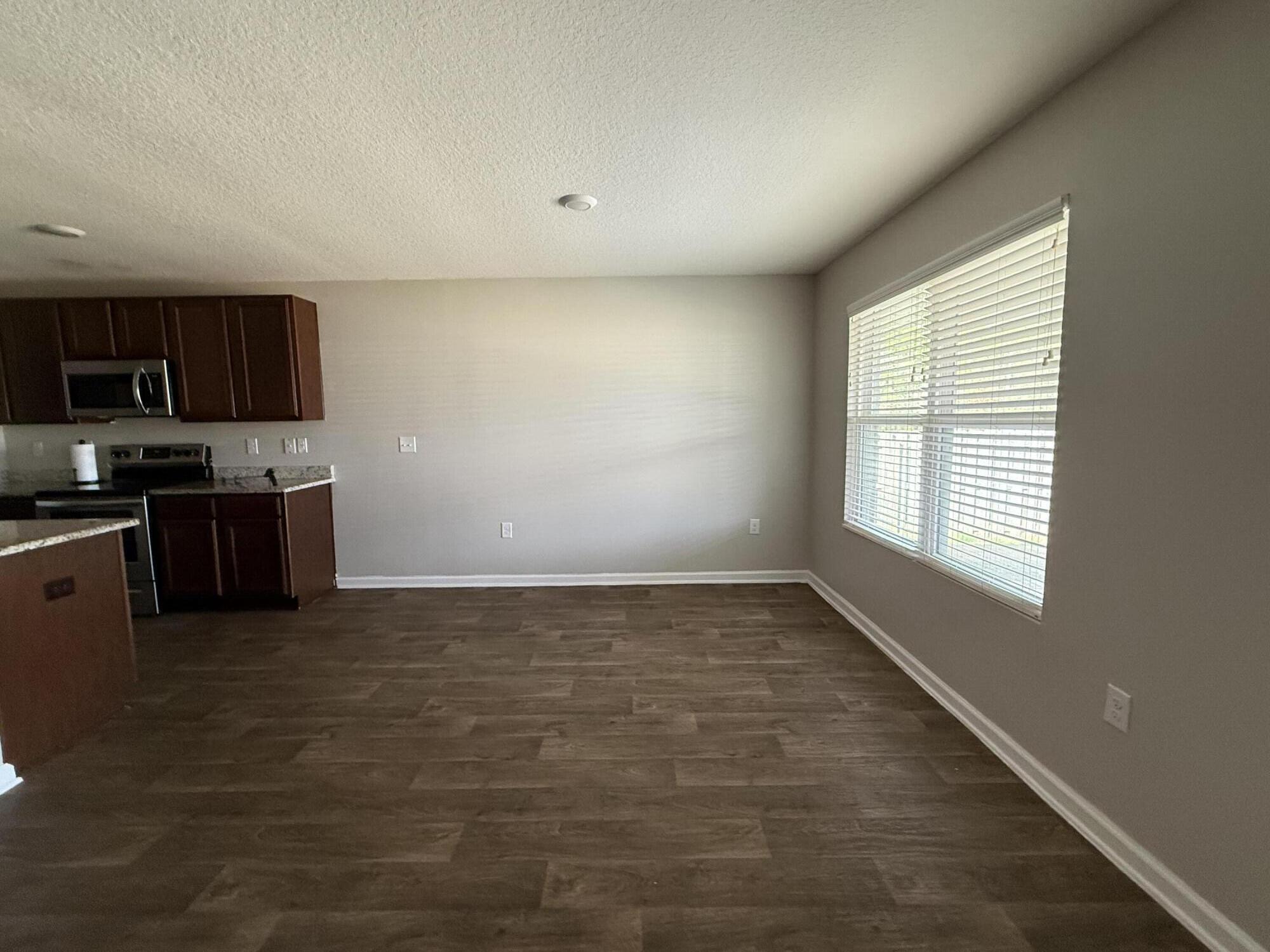 Redstone Commons - Residential Lease