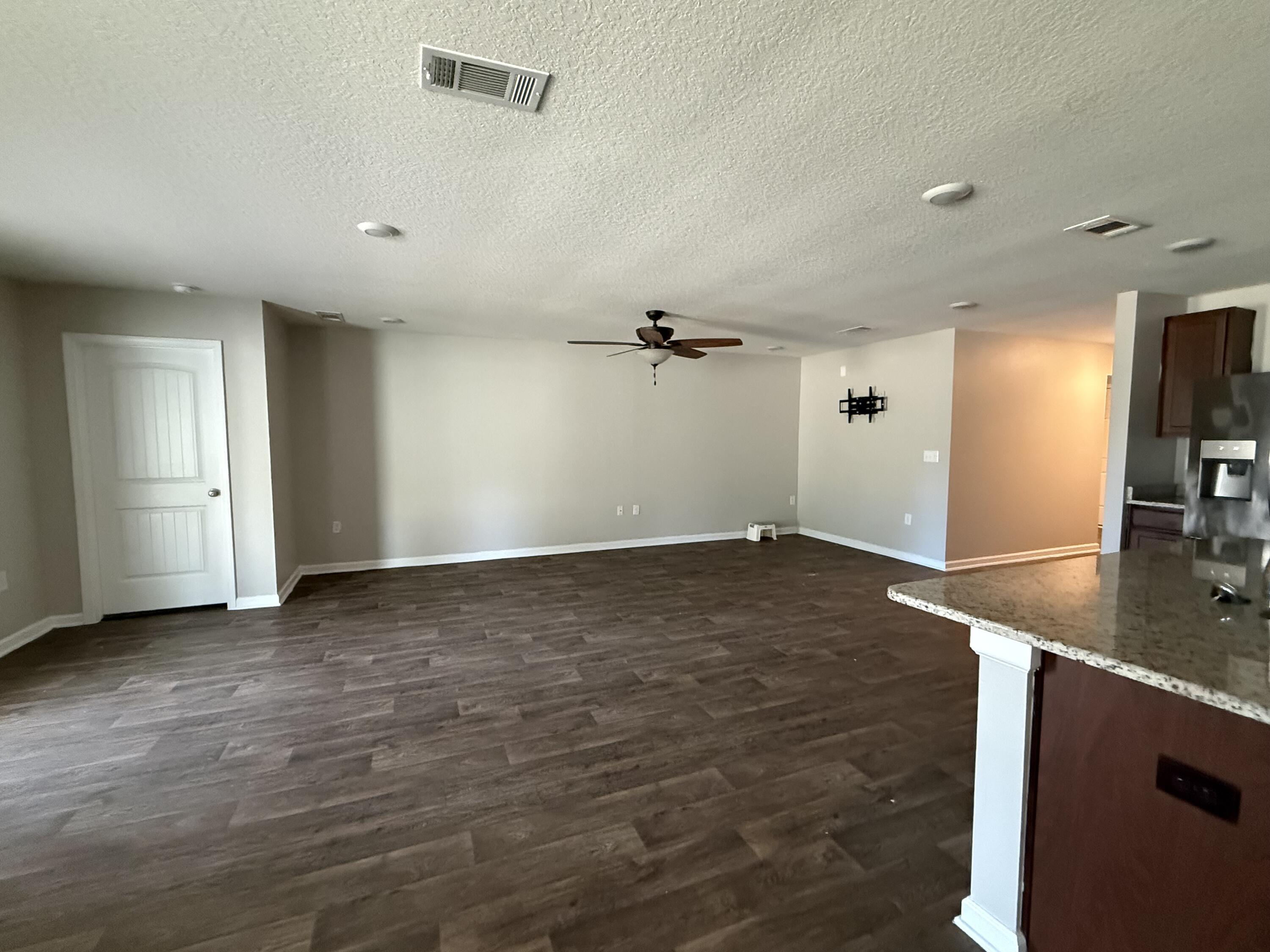 Redstone Commons - Residential Lease