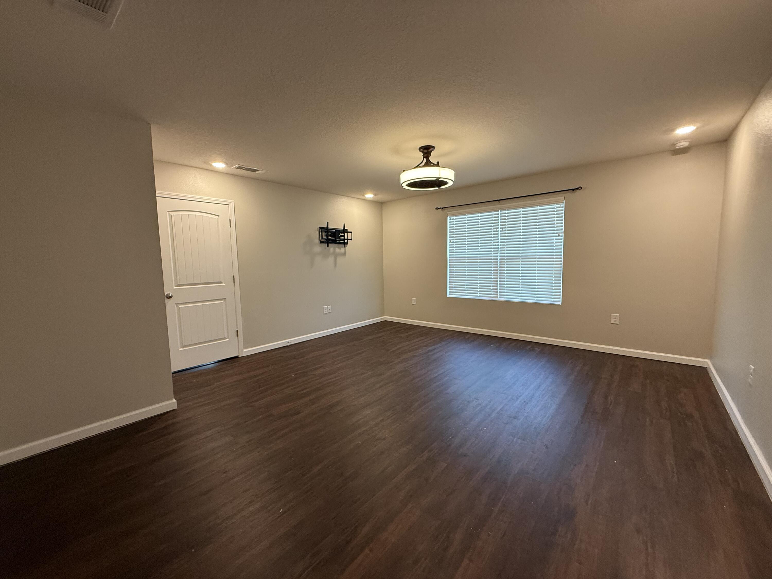 Redstone Commons - Residential Lease