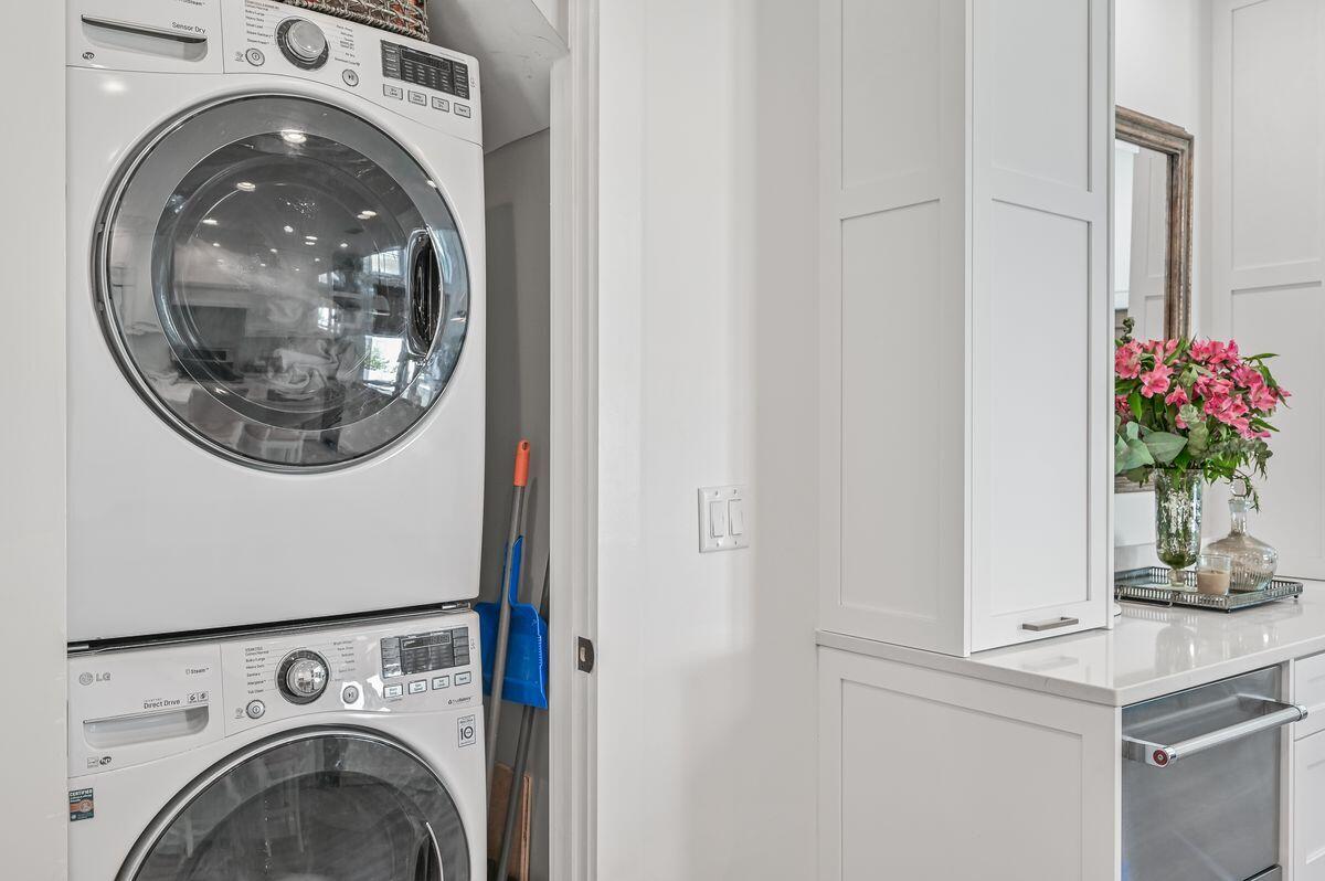 LAUREL GROVE - Residential