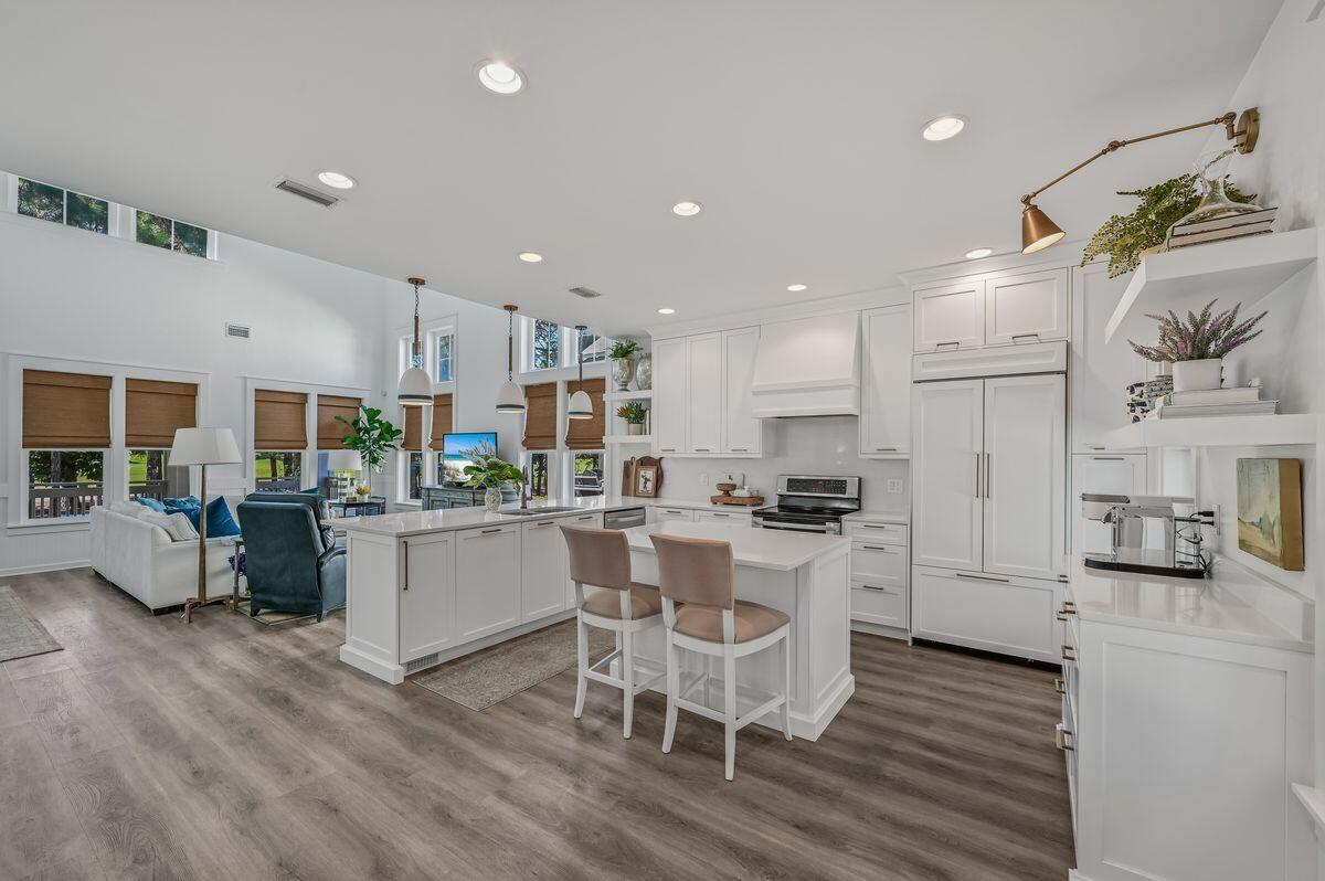 LAUREL GROVE - Residential