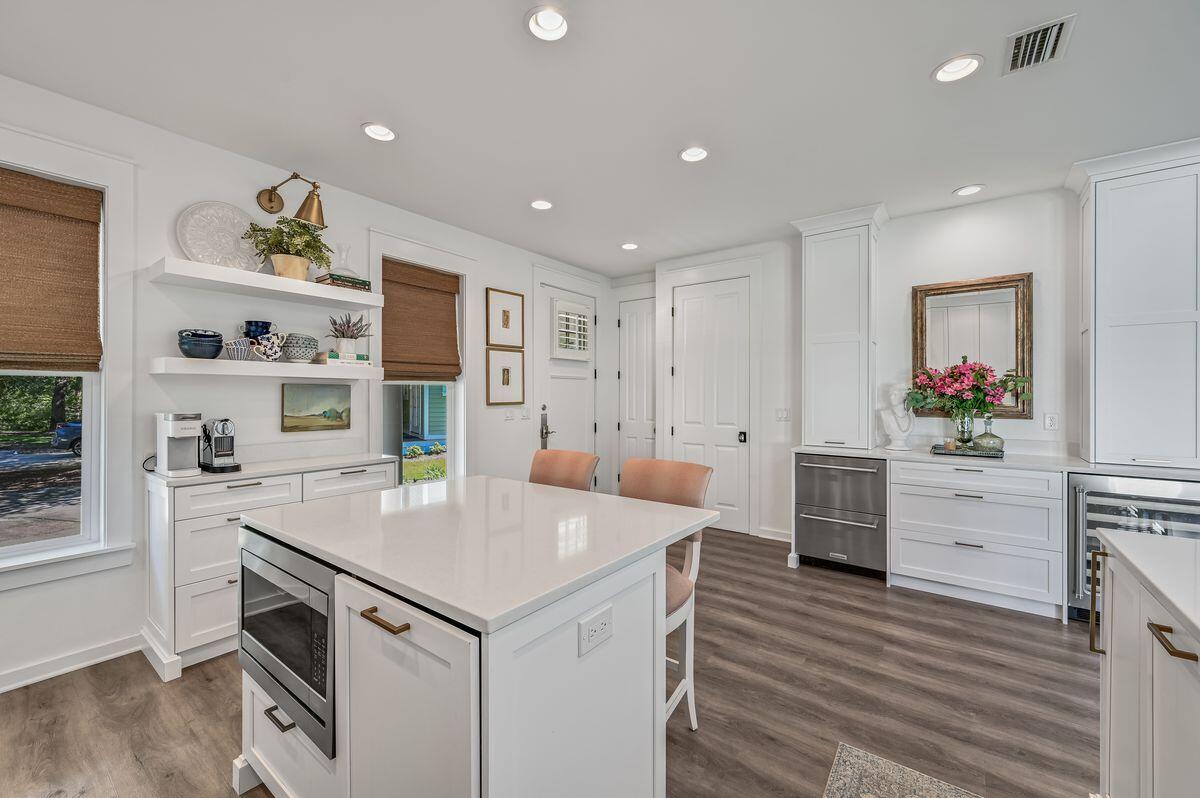 LAUREL GROVE - Residential