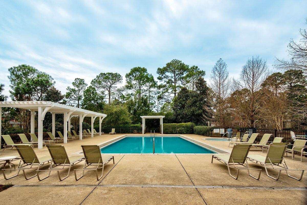 LAUREL GROVE - Residential