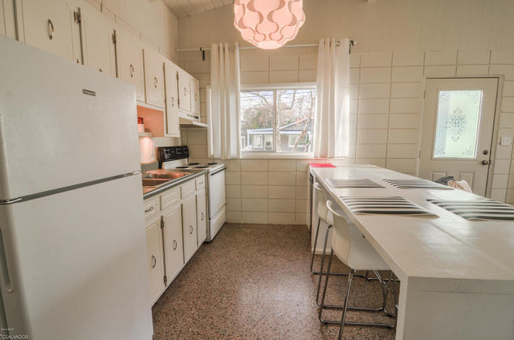 LAGUNA BEACH ESTATES - Residential