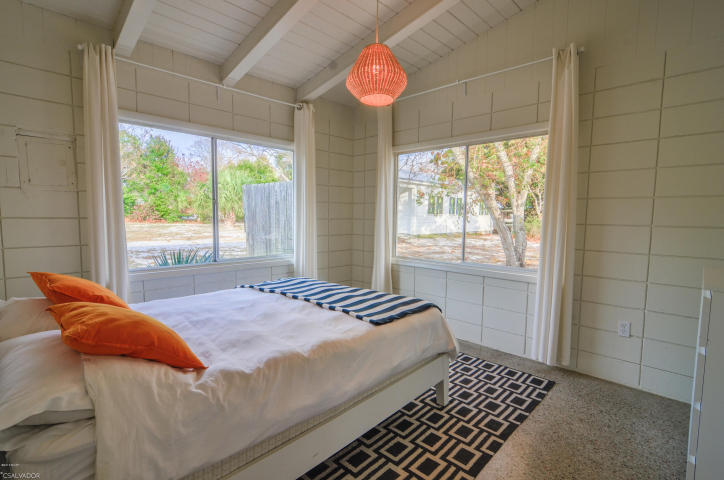 LAGUNA BEACH ESTATES - Residential