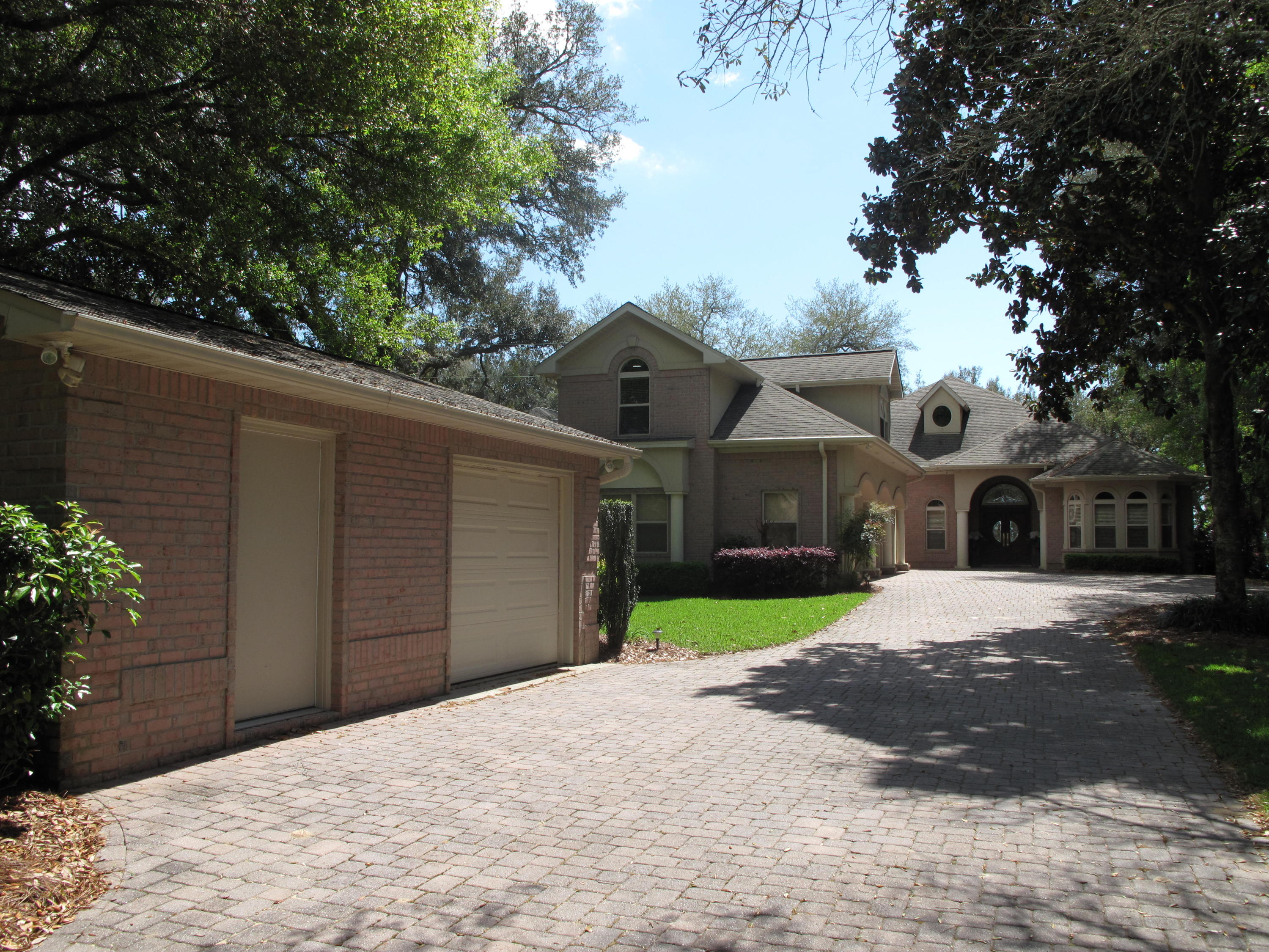 GARNIERS - Residential