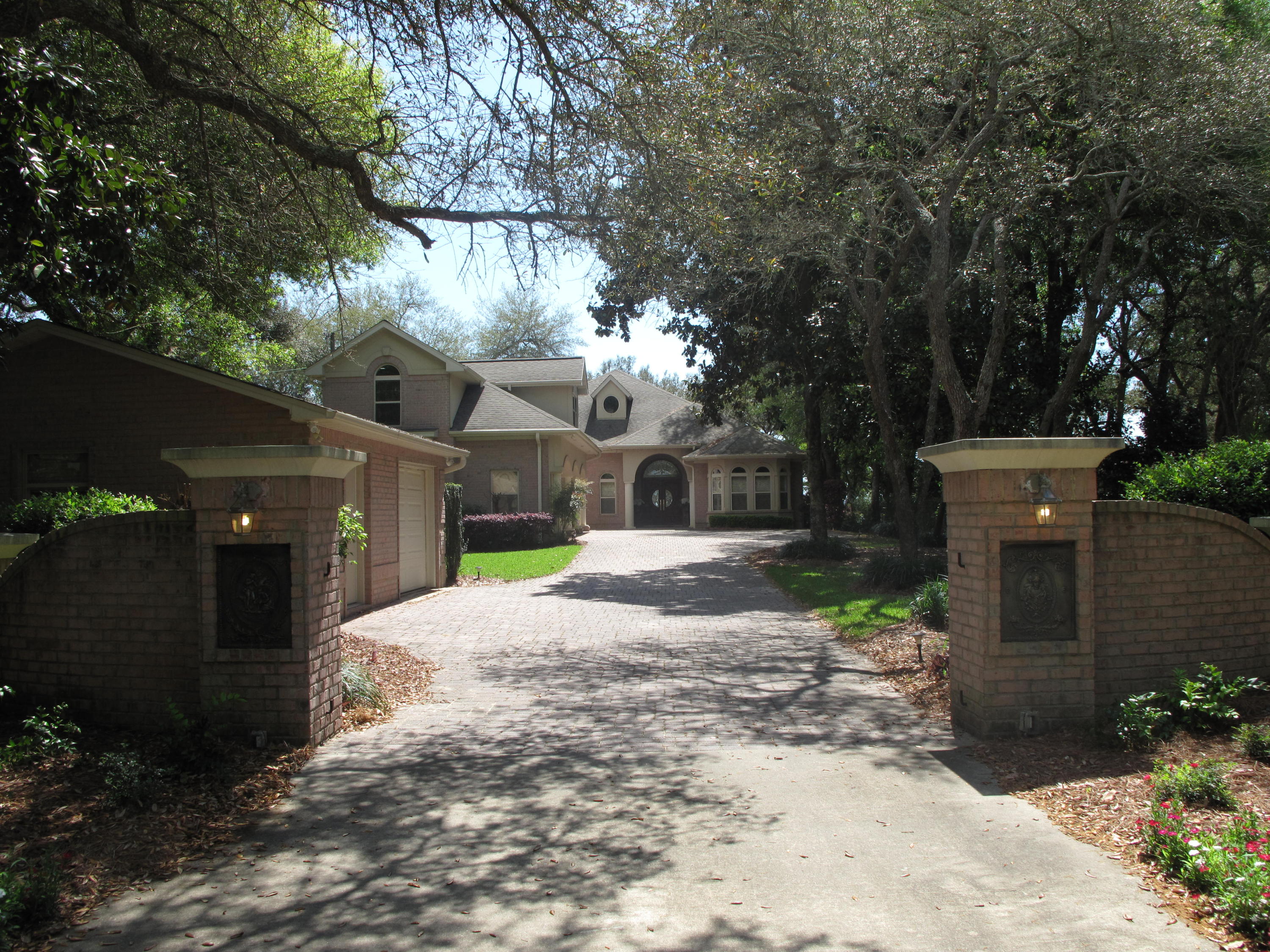 GARNIERS - Residential