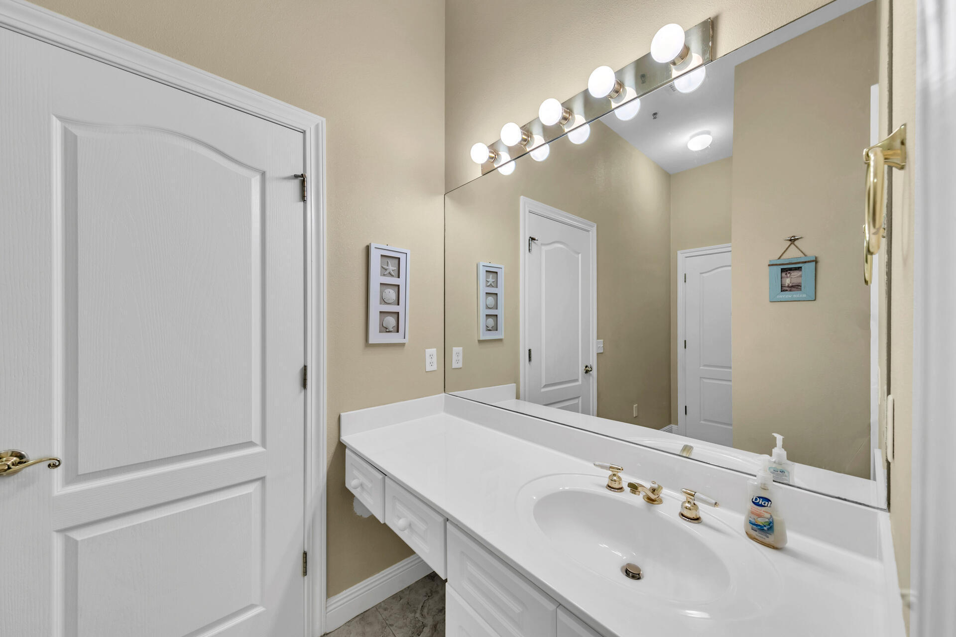 SEASCAPE CONDO PH 10 - Residential