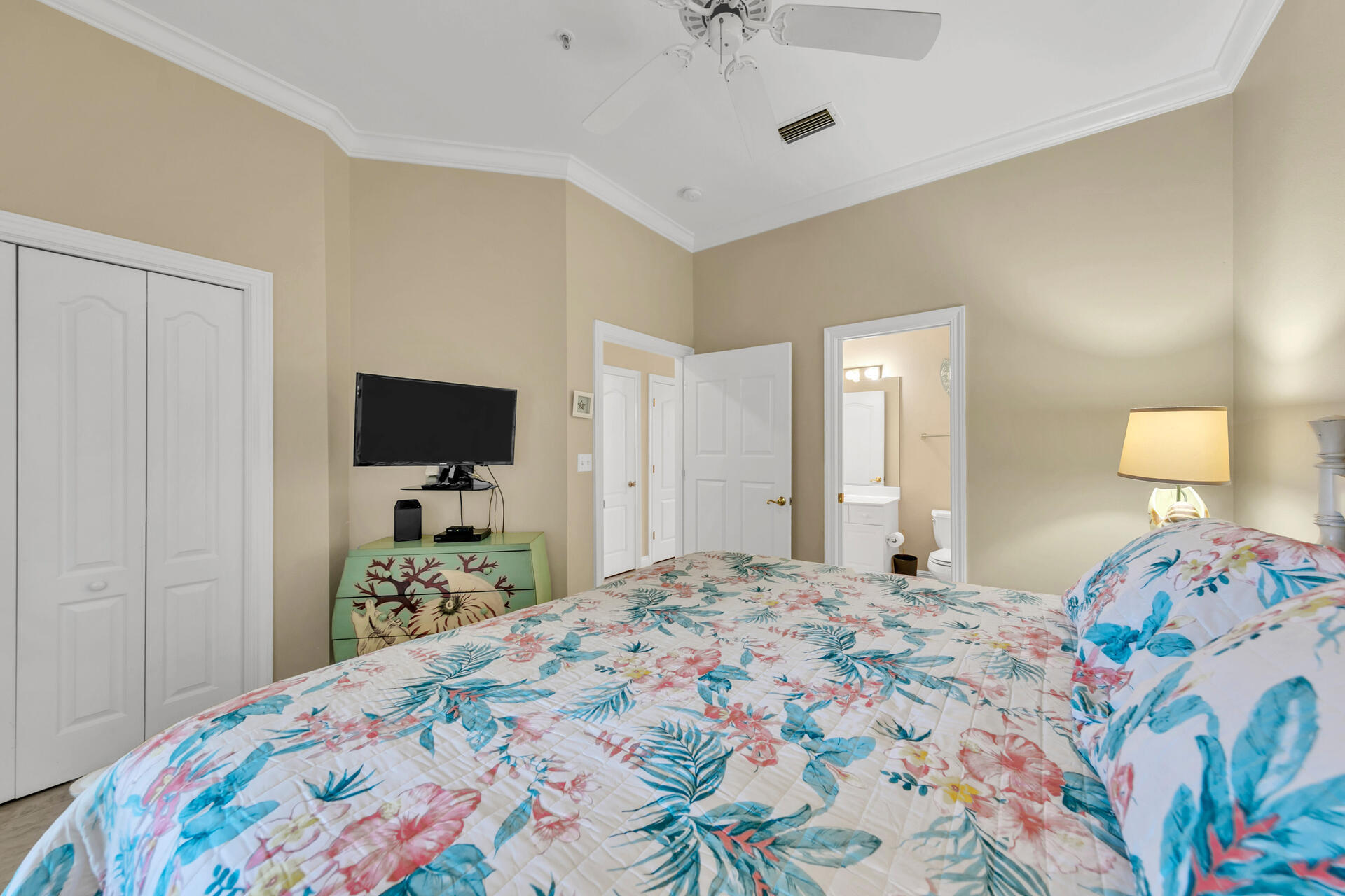 SEASCAPE CONDO PH 10 - Residential