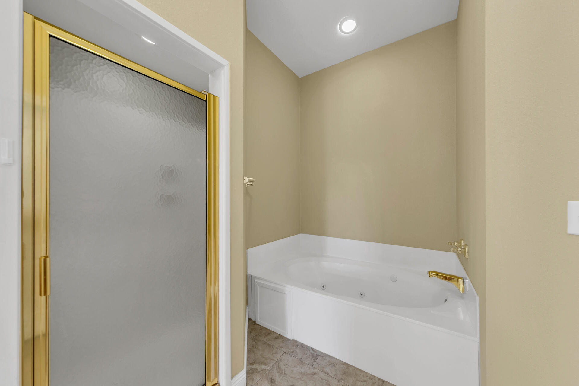 SEASCAPE CONDO PH 10 - Residential